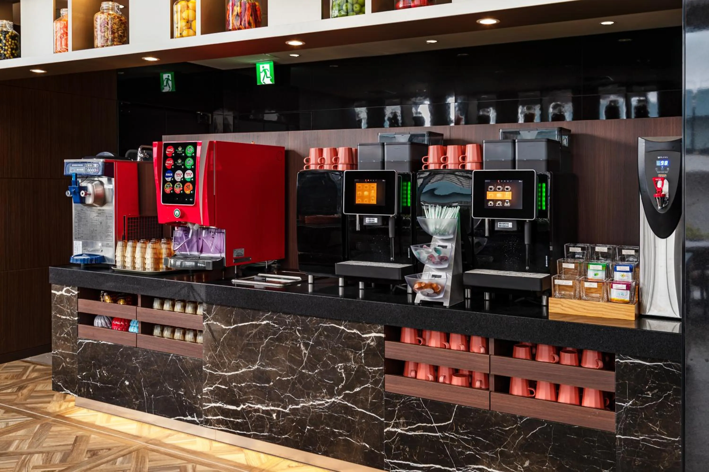 Drinks in Villa Fontaine Grand Tokyo Ariake