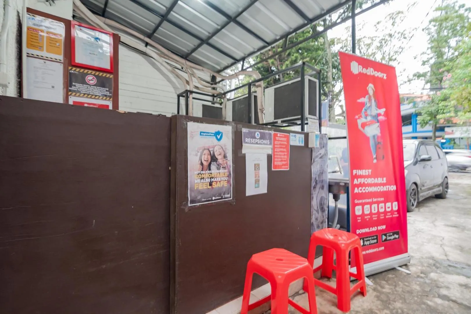 RedDoorz near Riau Junction Mall 2