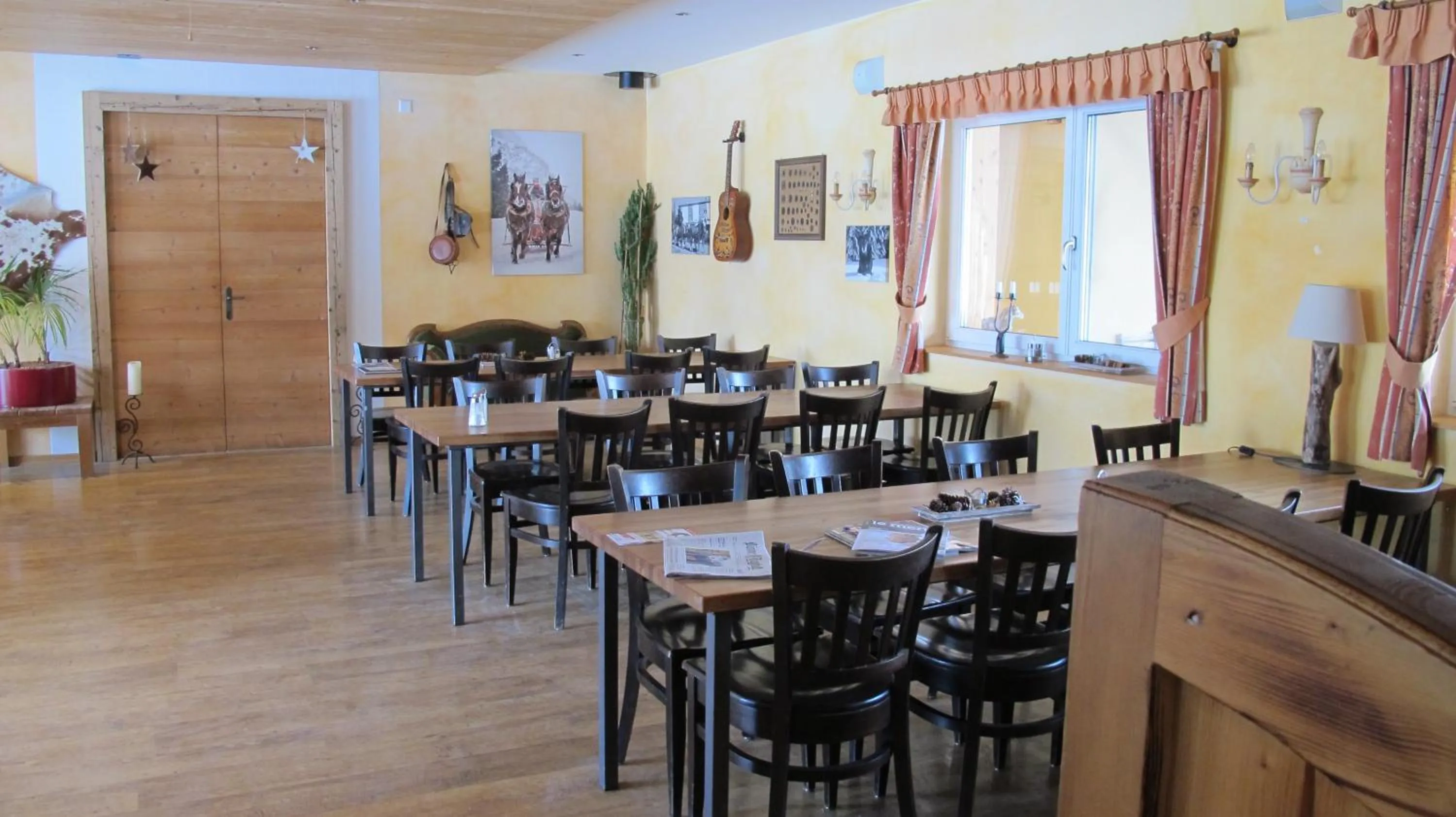 Restaurant/places to eat in Reitstall und Saloon San Jon