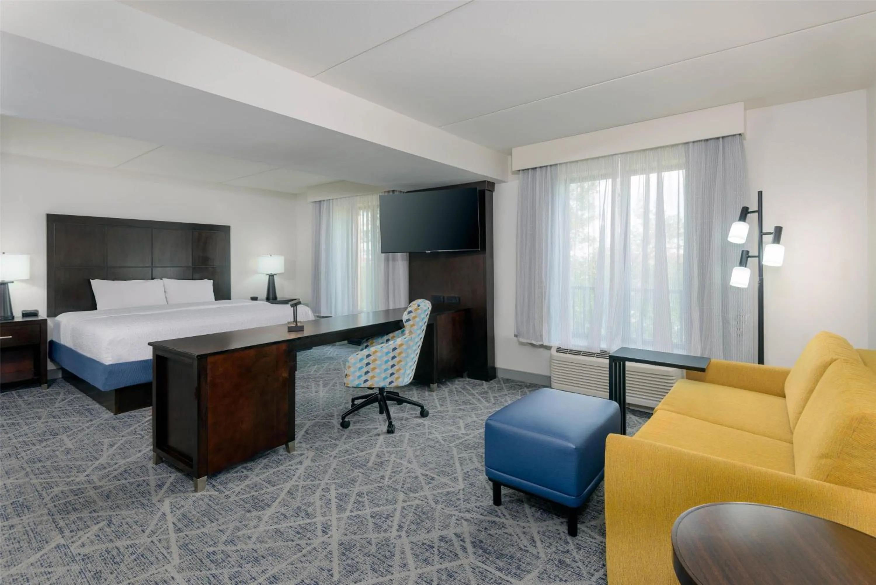 Bedroom, Bed in Hampton Inn & Suites Pensacola/Gulf Breeze