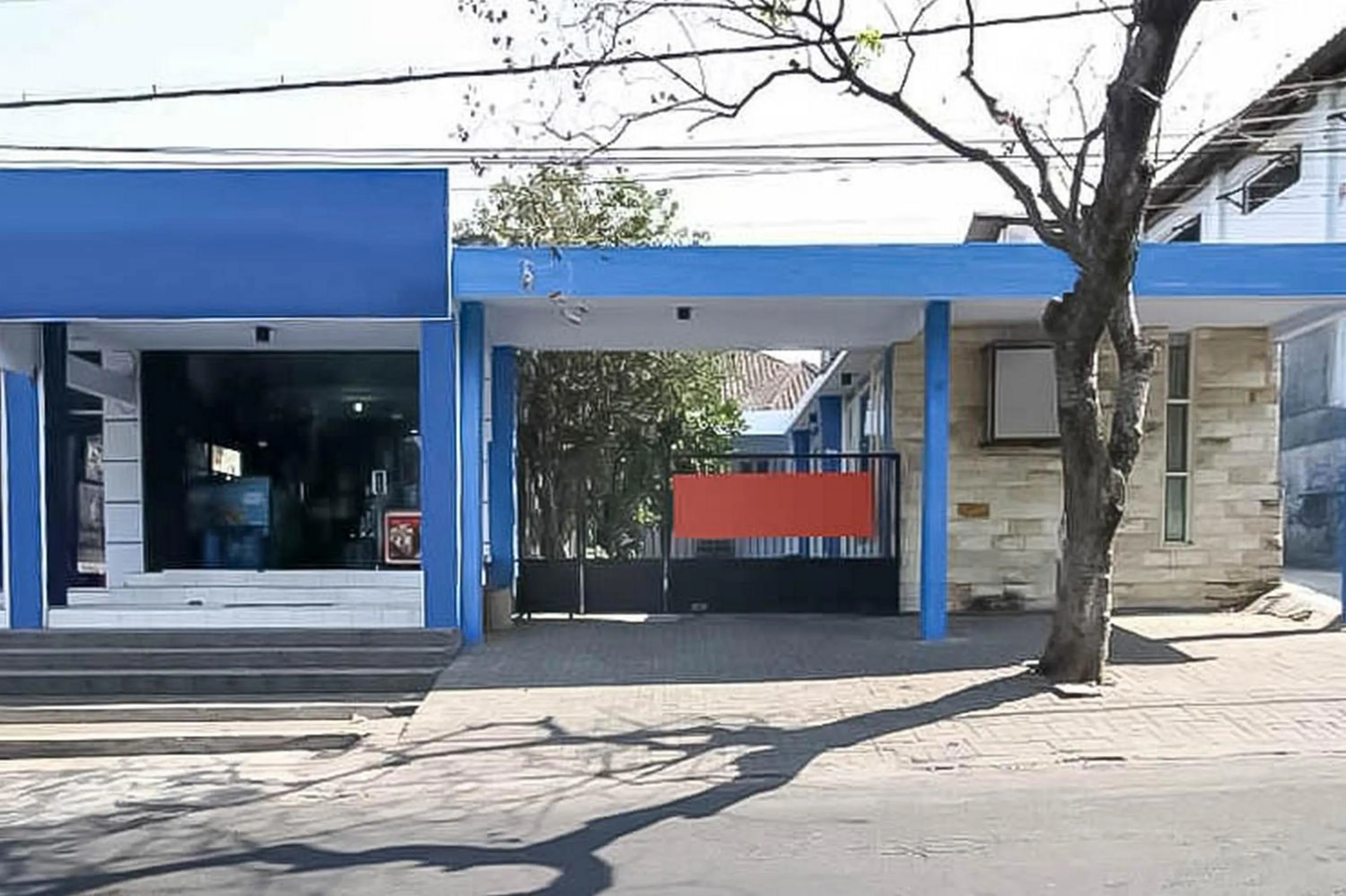 RedDoorz Near Stasiun Lawang