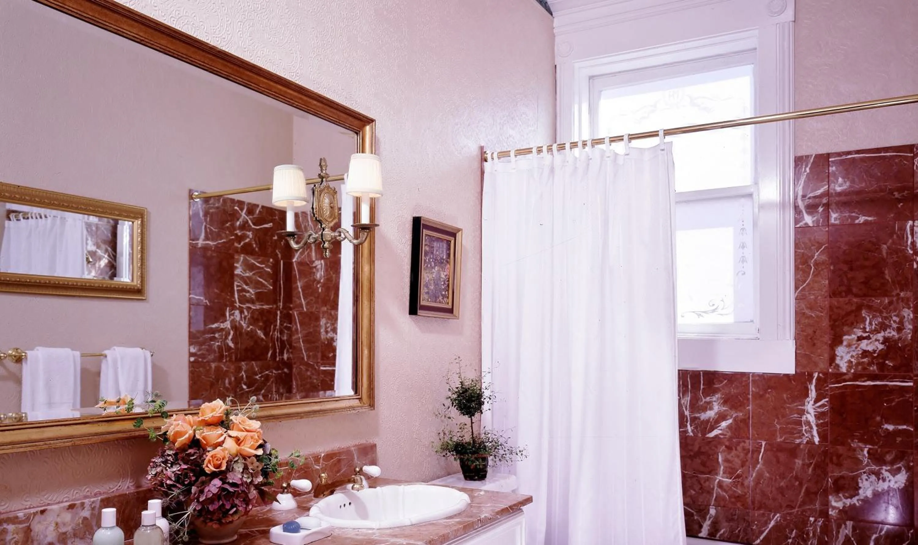 Bathroom in Hotel Majestic