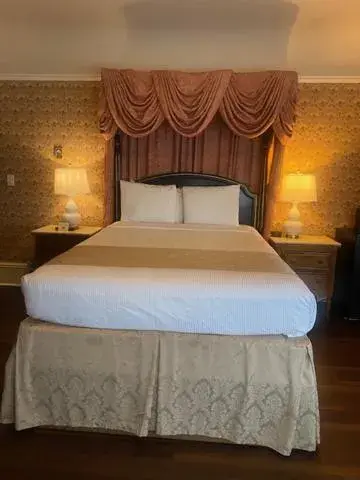 Deluxe Queen Room in Hotel Majestic Deluxe Queen Room in Hotel Majestic