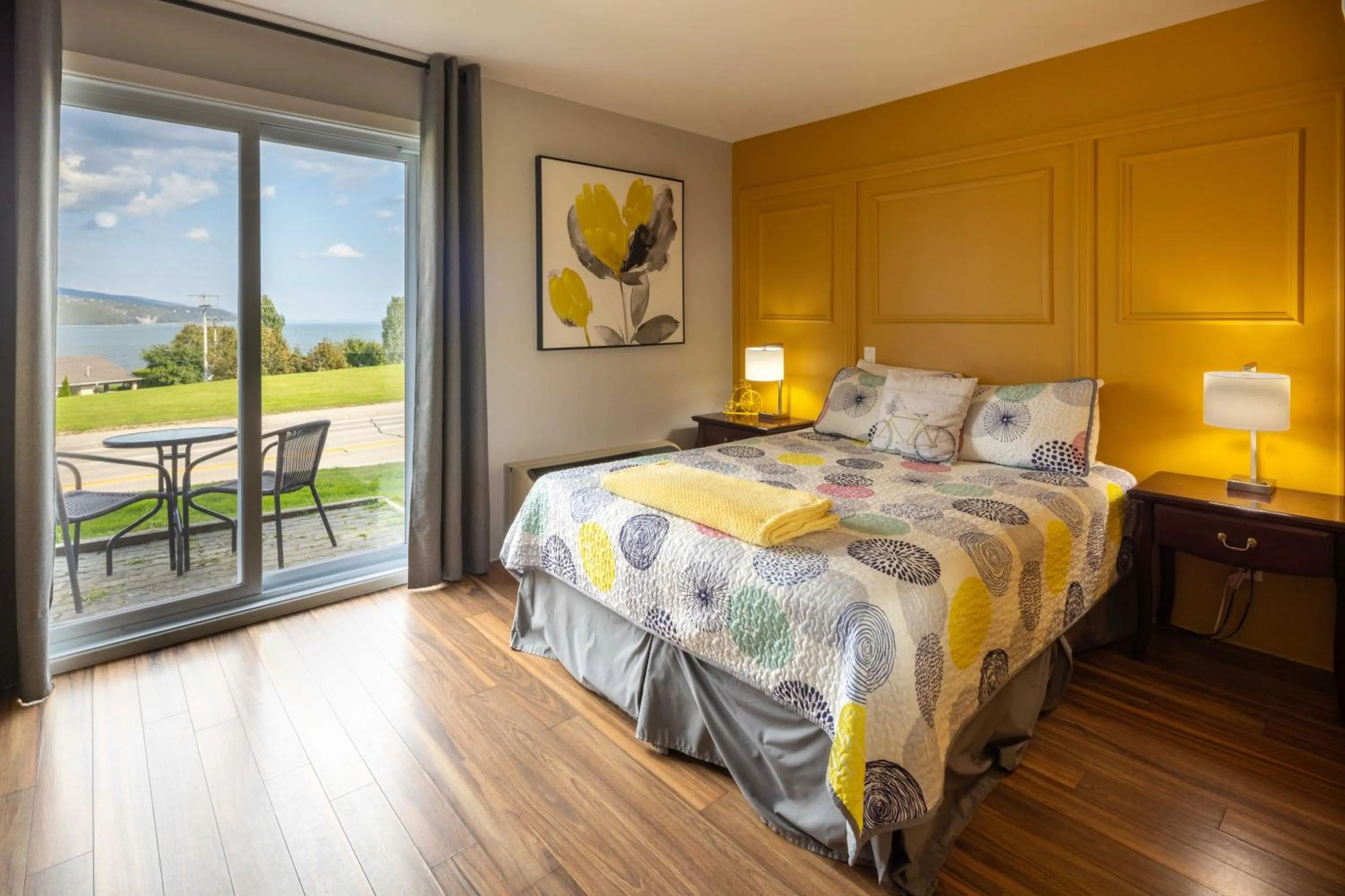 Bed in Motel le Point de Vue