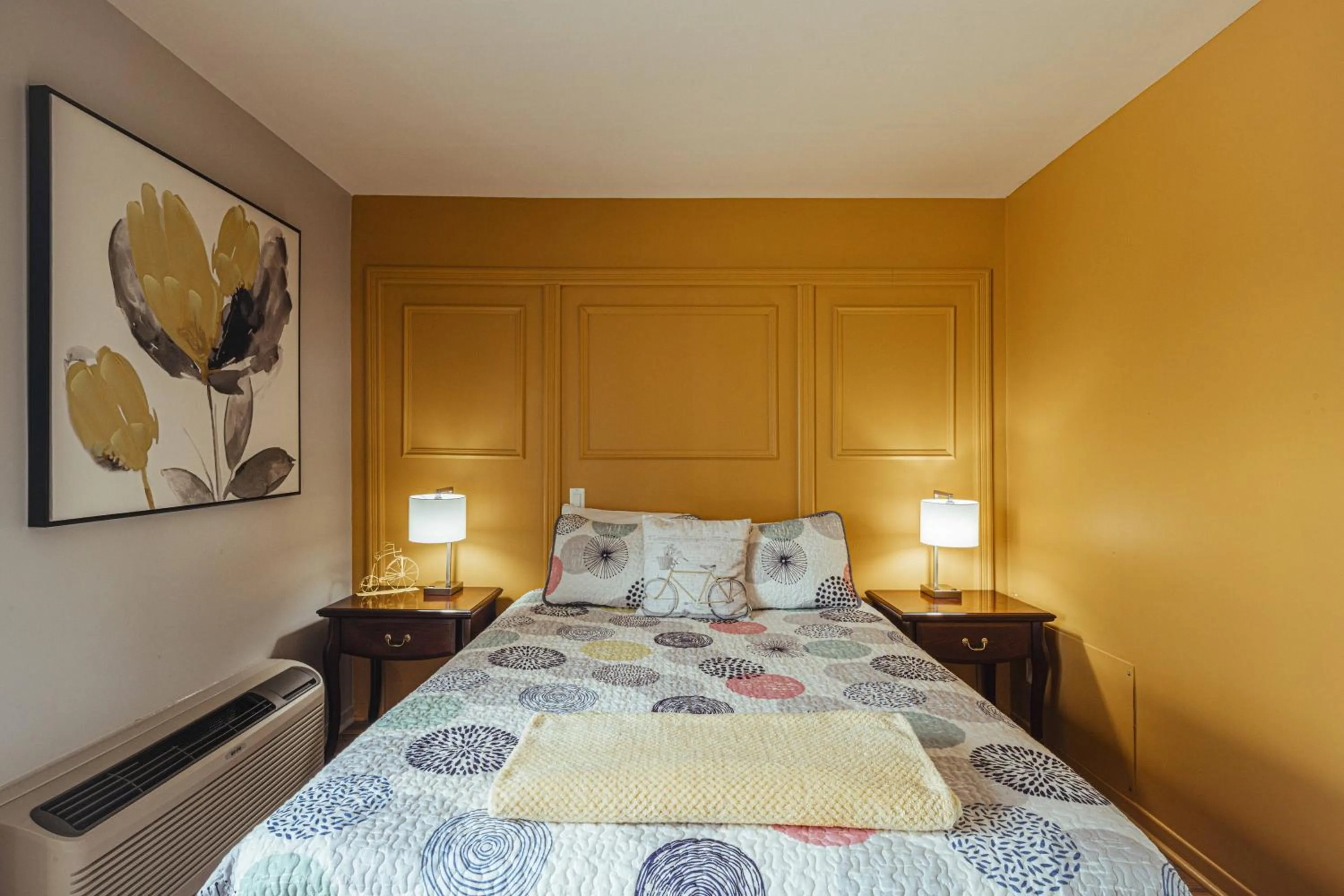 Bed in Motel le Point de Vue