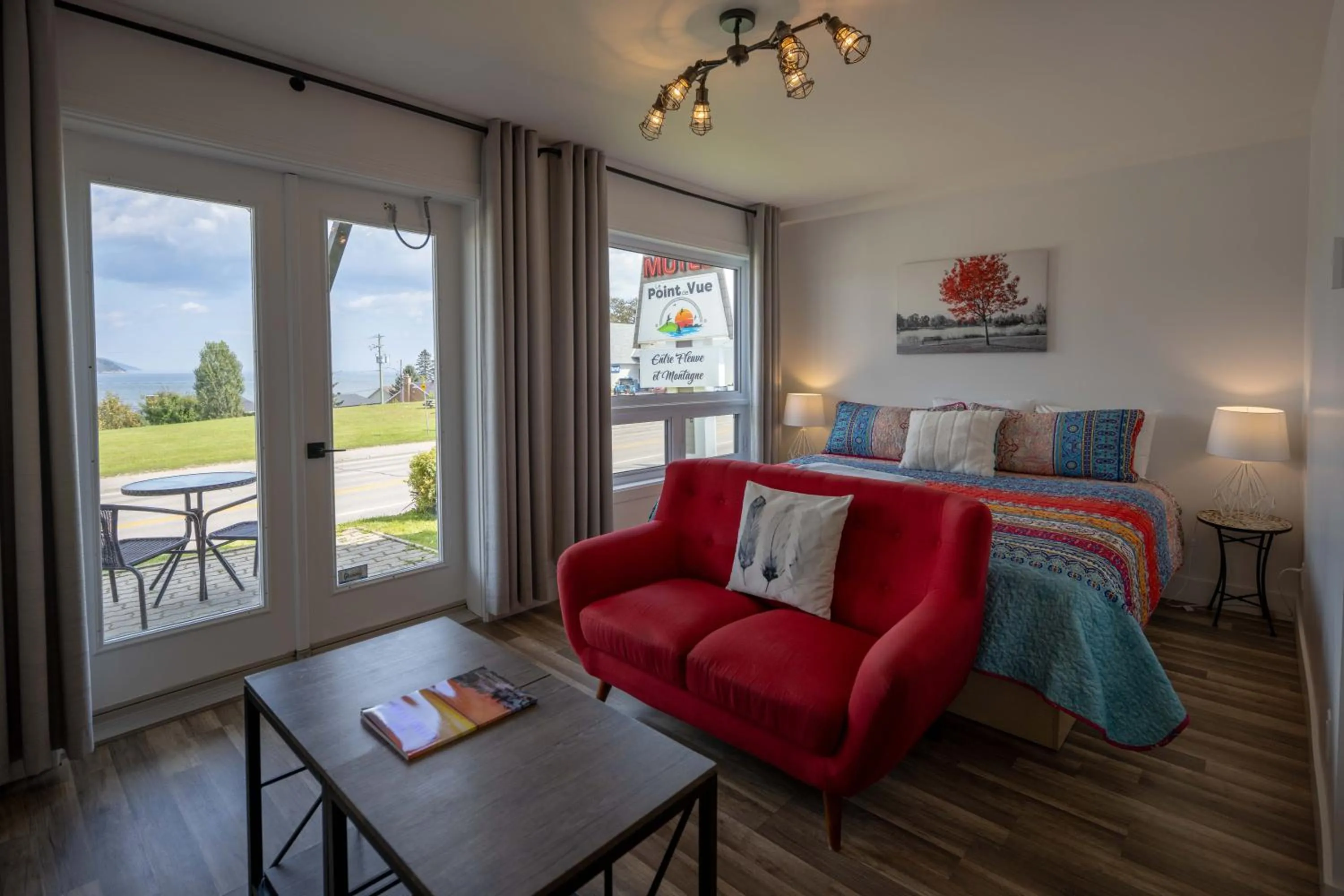 Bed in Motel le Point de Vue