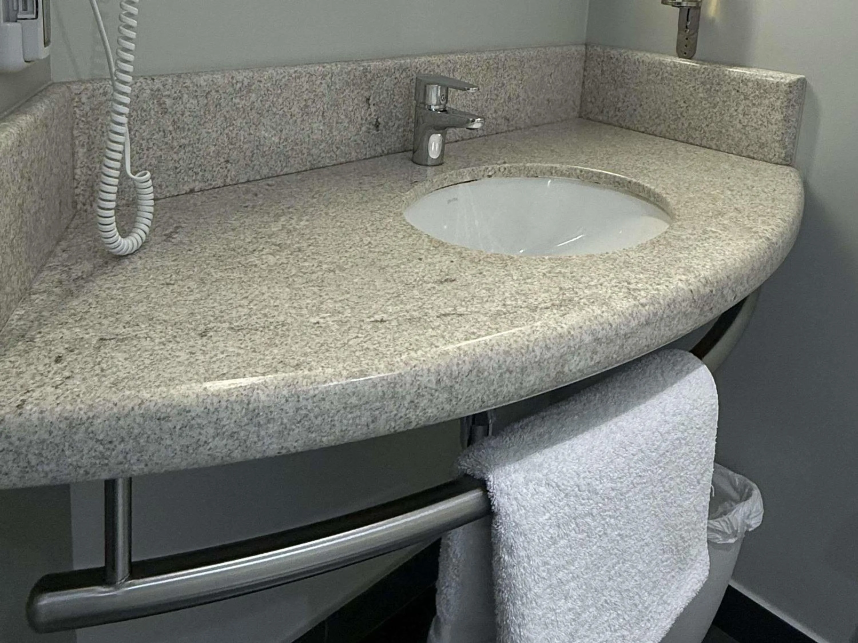 Bedroom in ibis Trujillo