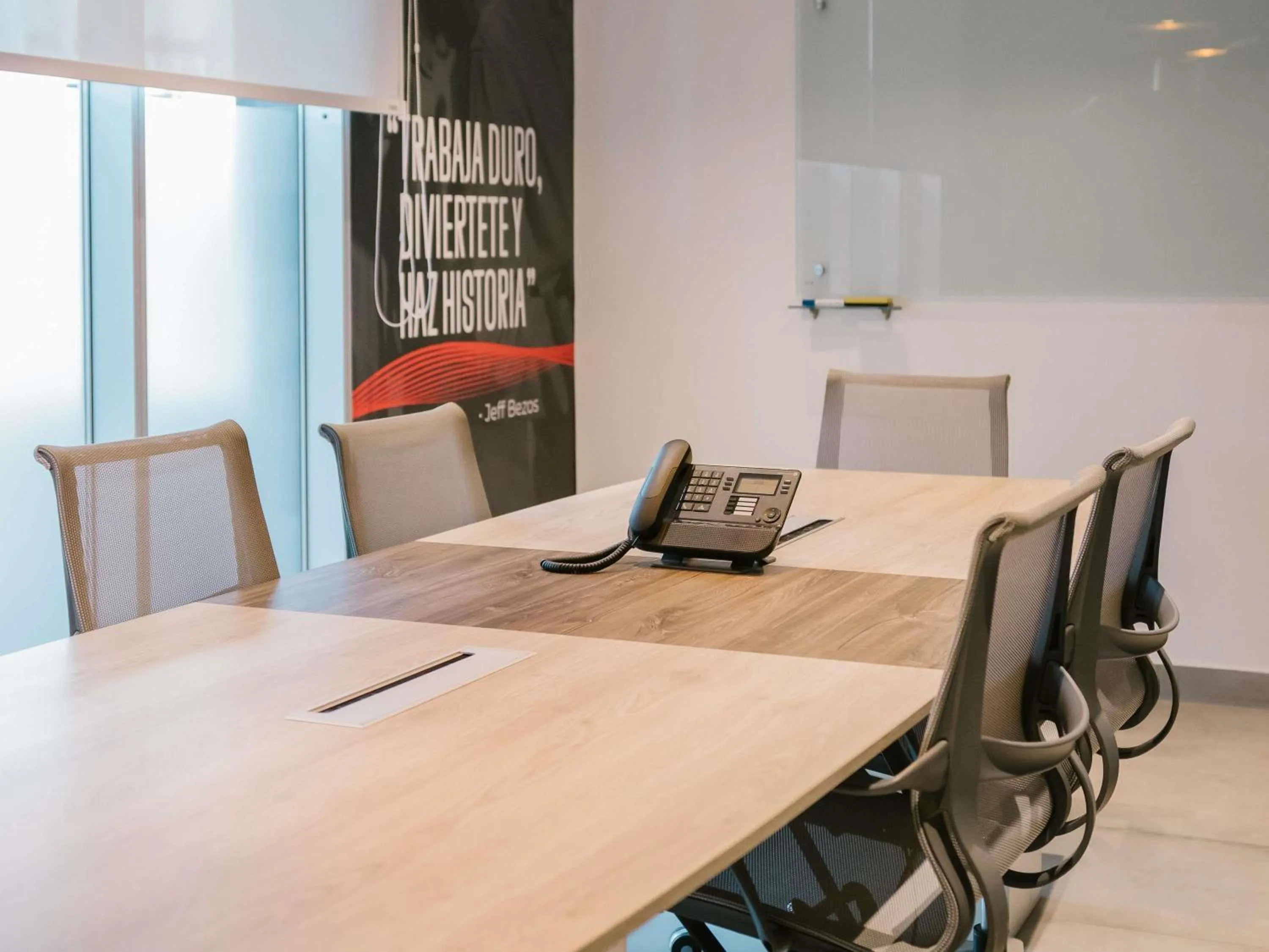 Meeting/conference room in ibis Trujillo