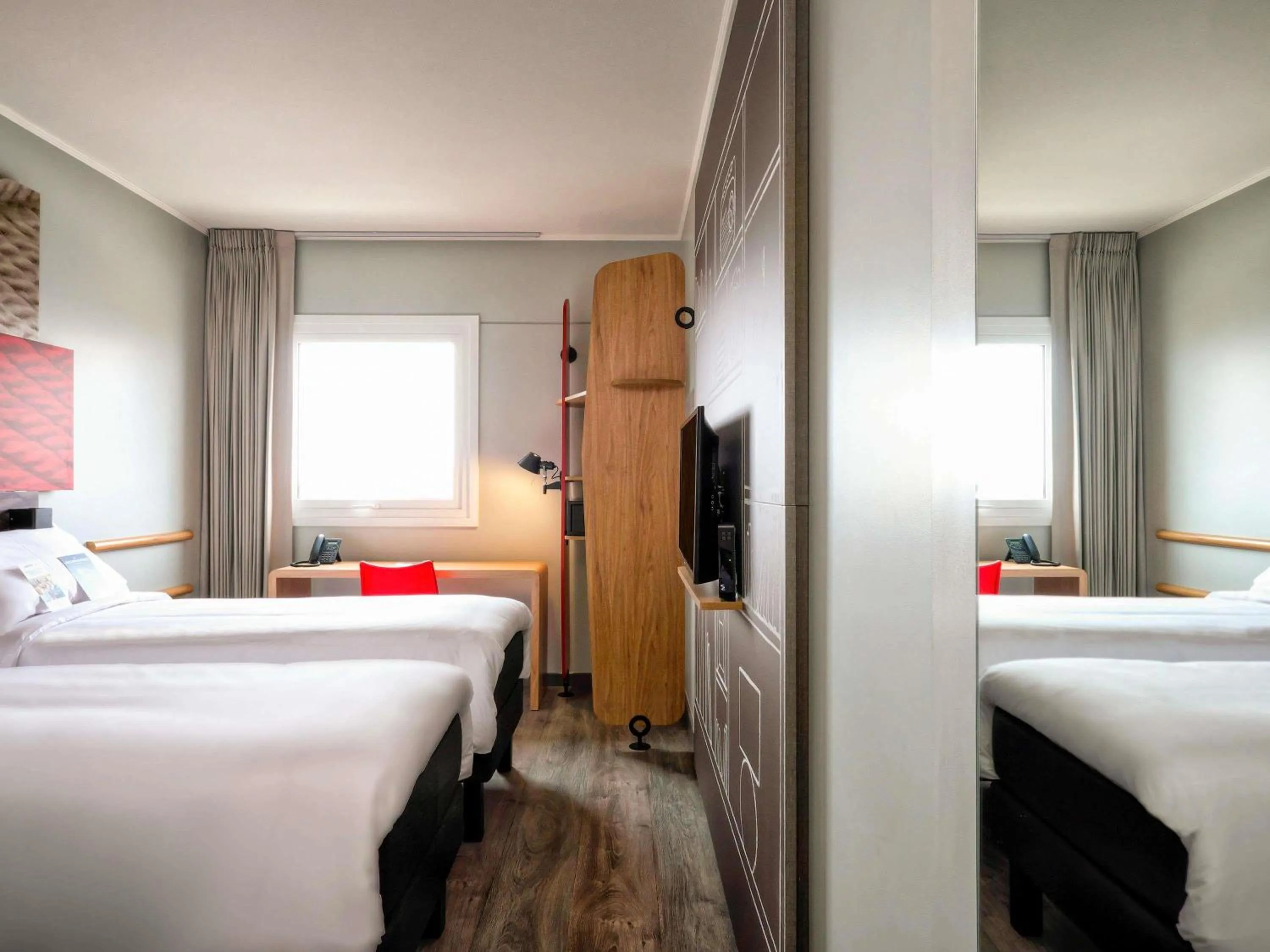 Bedroom, Bed in ibis Trujillo