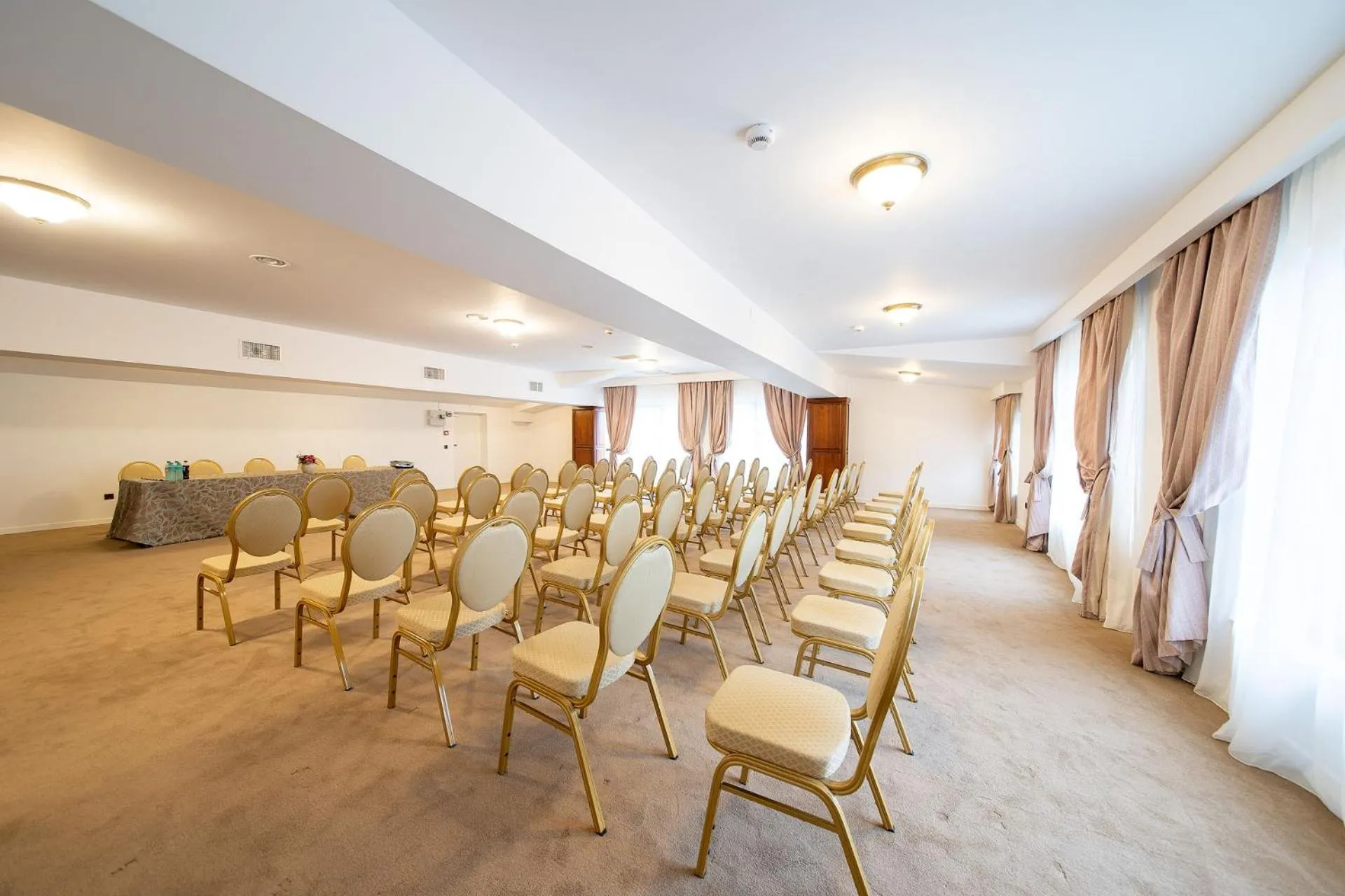 Business facilities in RED CONFORT HOTEL Boutique