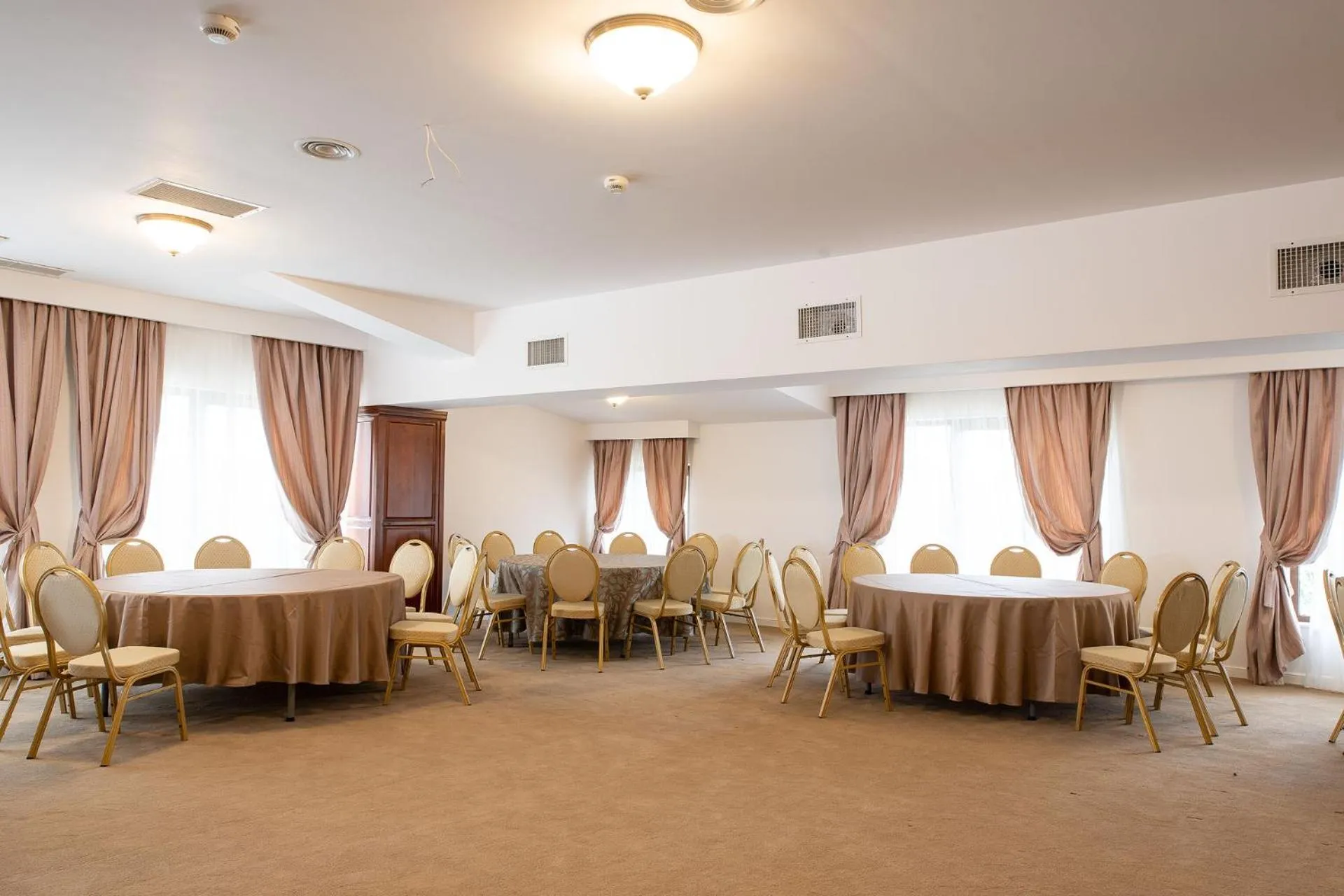 Banquet/Function facilities in RED CONFORT HOTEL Boutique