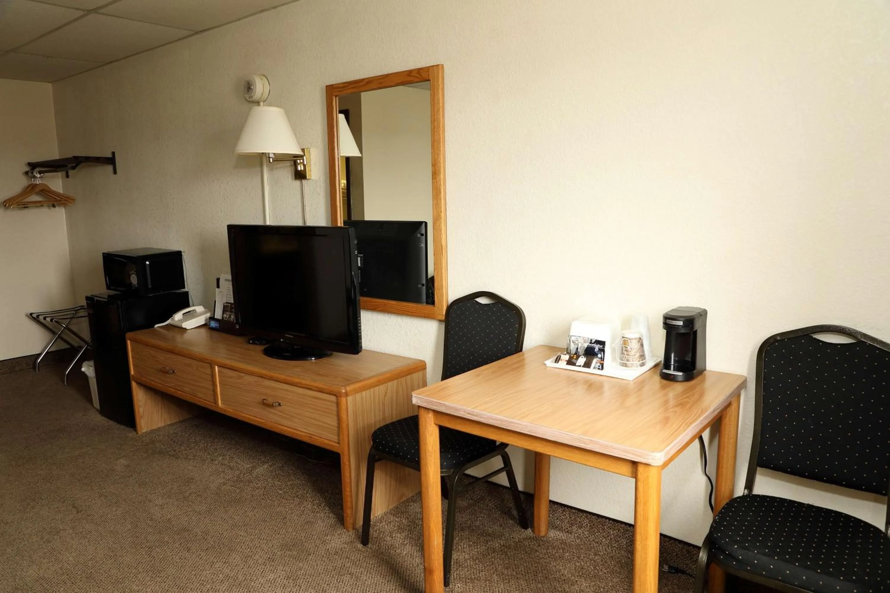 Photo of the whole room in Northern Lights Inn Rugby