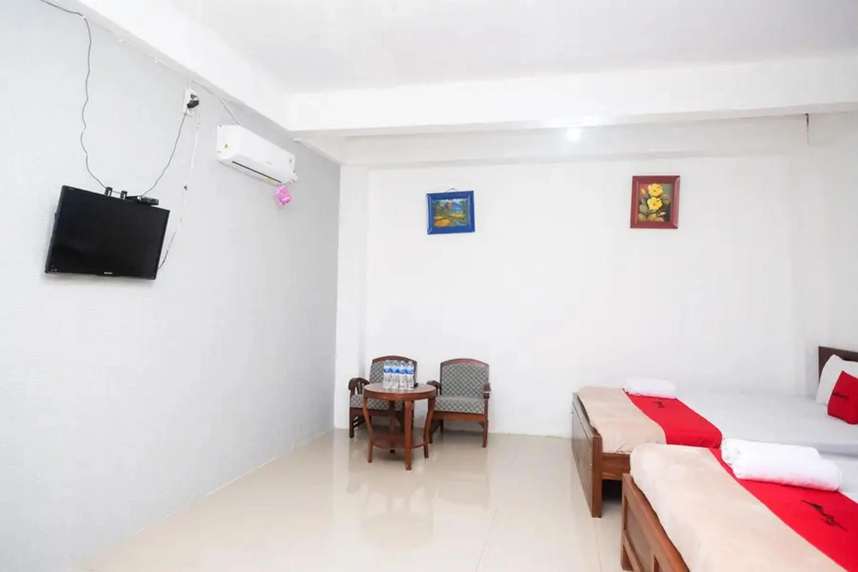 Bed in RedDoorz Syariah near Titik Nol Yogyakarta