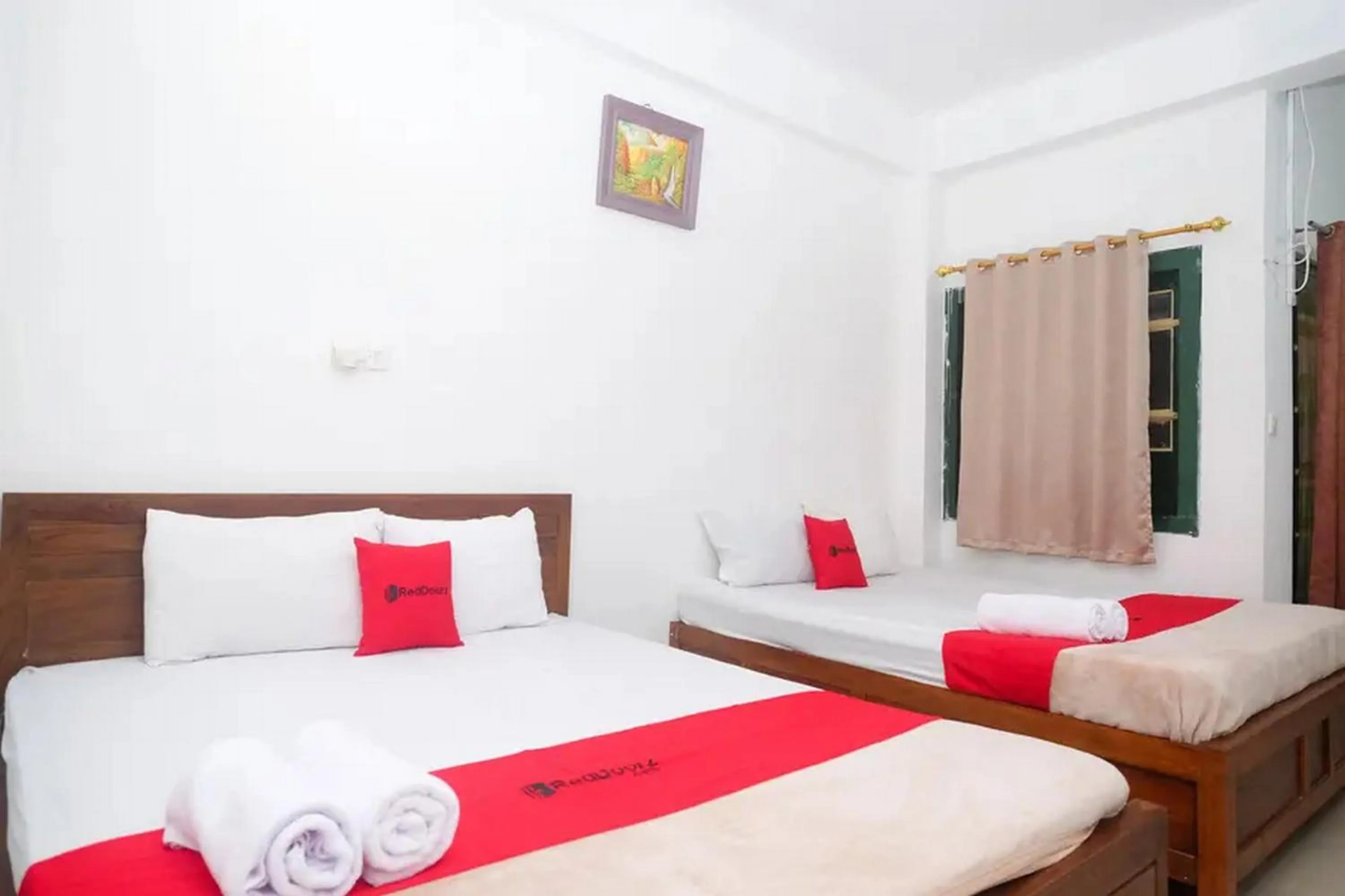 Bed in RedDoorz Syariah near Titik Nol Yogyakarta