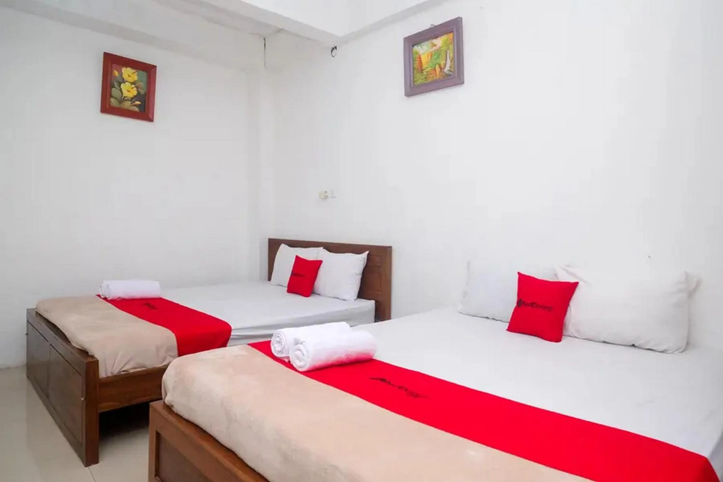 Bed in RedDoorz Syariah near Titik Nol Yogyakarta