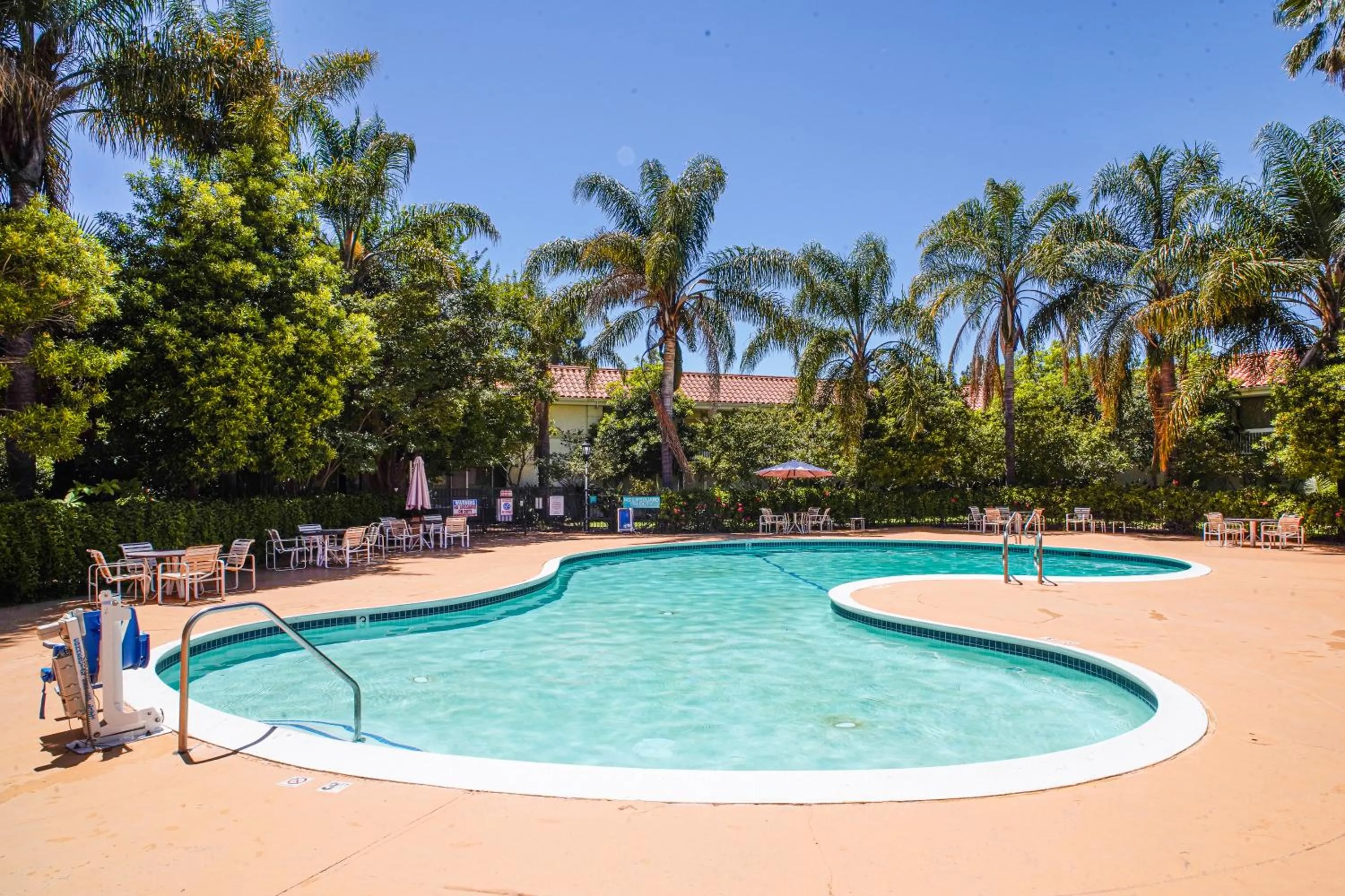 Spring in Uptown Oasis San Jose Airport & Silicon Valley