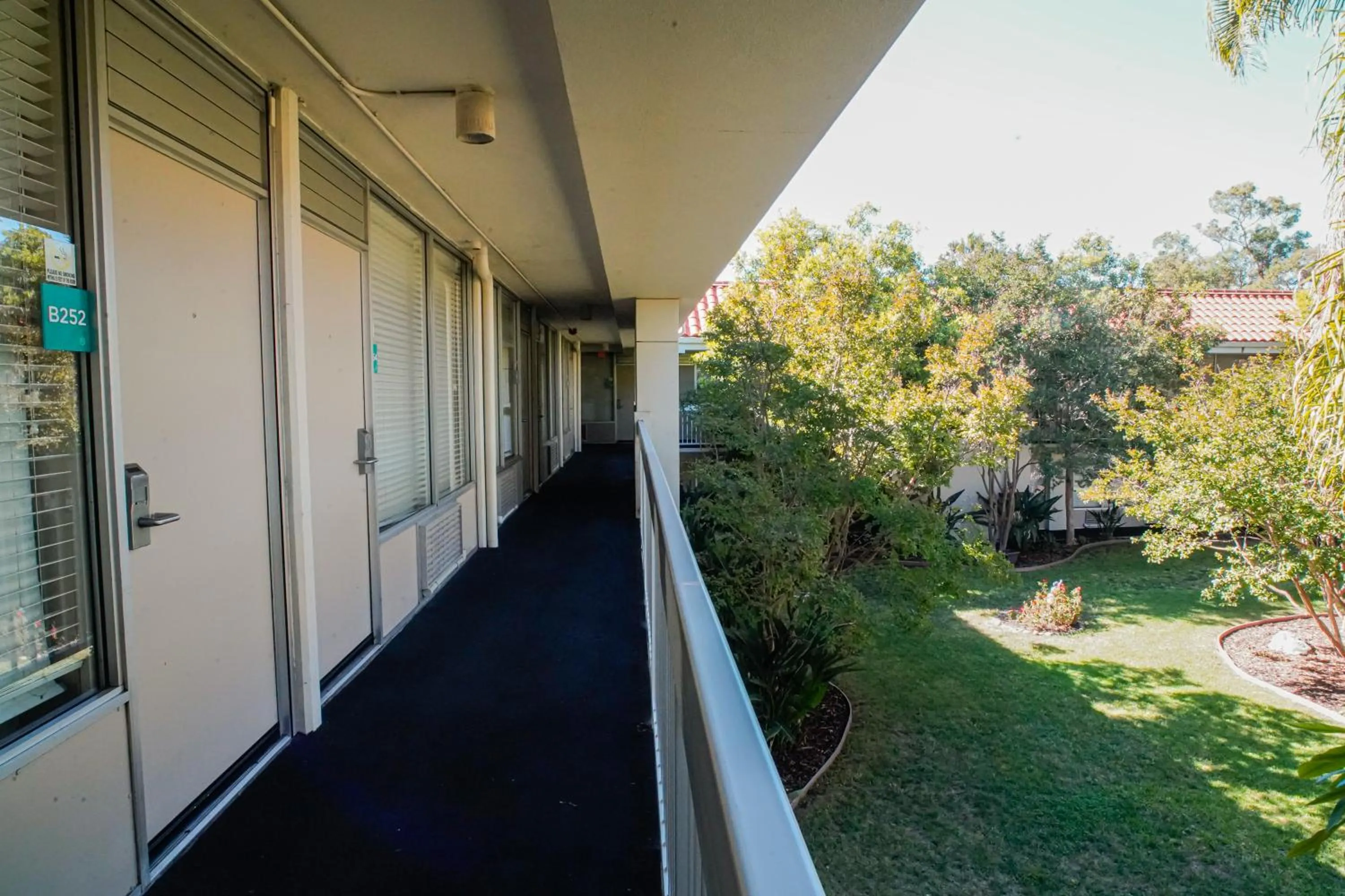 Property building in Uptown Oasis San Jose Airport & Silicon Valley