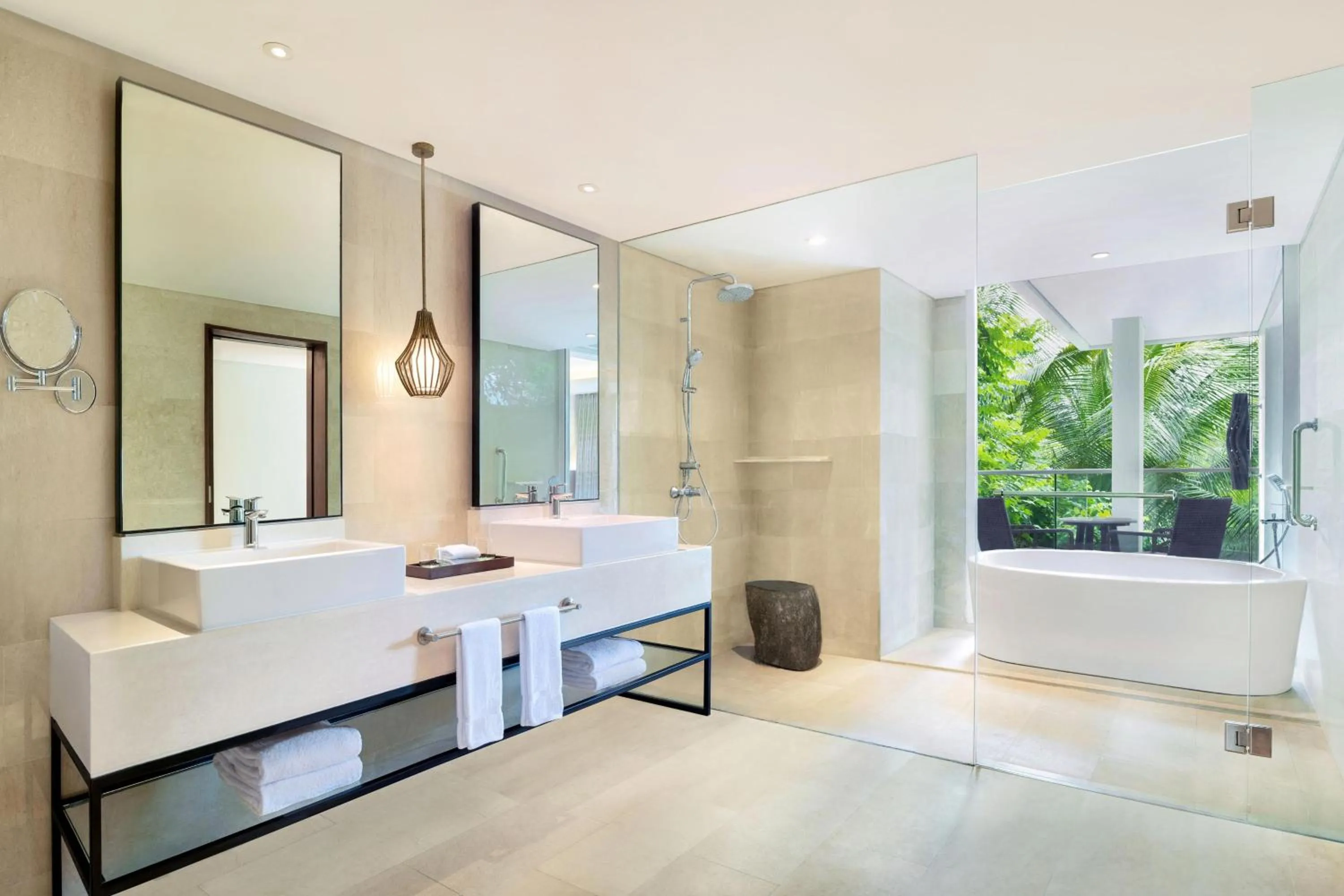 Bathroom, Bed in The Westin Resort & Spa Ubud, Bali