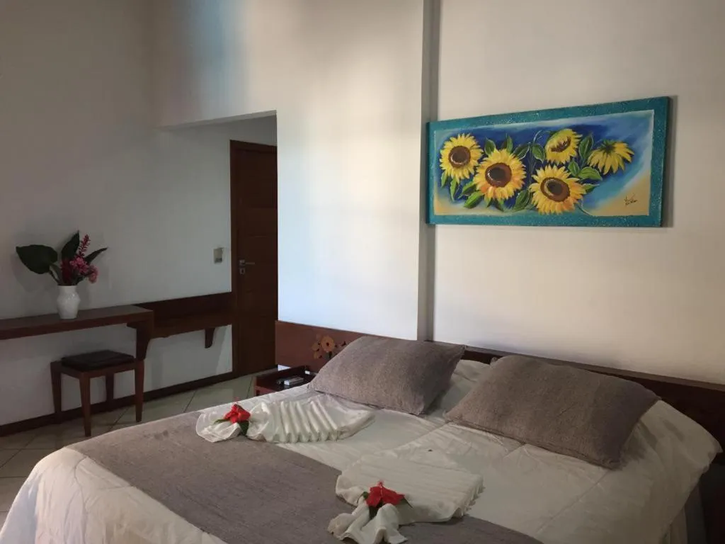 Photo of the whole room, Bed in Eden Praia Hotel