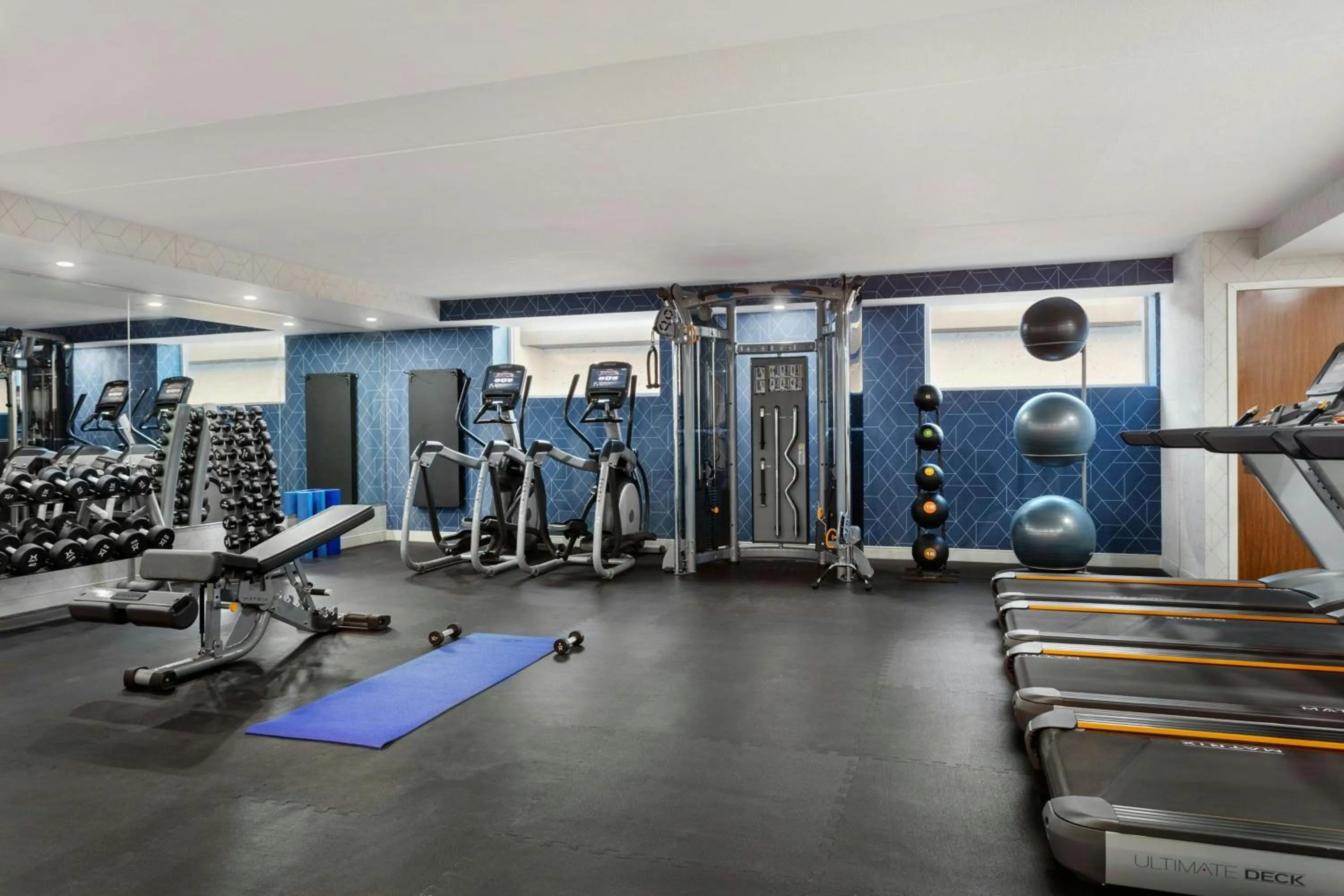Fitness centre/facilities in Delta Hotels by Marriott Indianapolis Airport