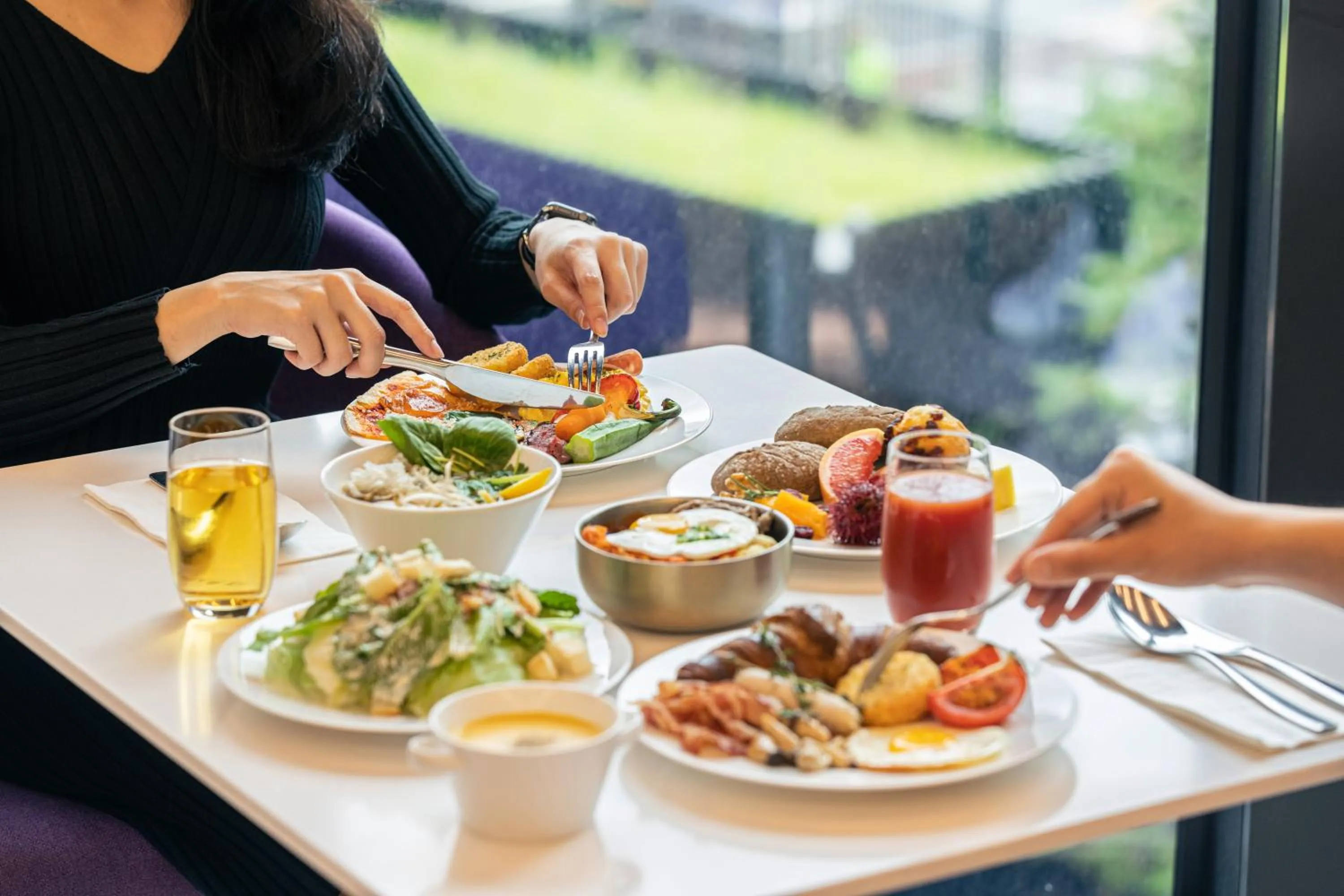 Restaurant/places to eat in Courtyard by Marriott Suwon