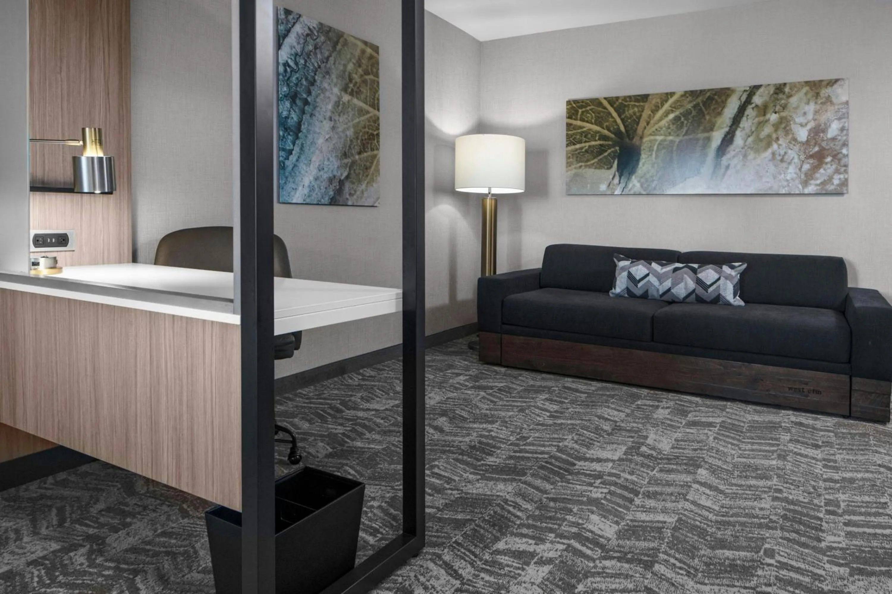 Living room, Bed in SpringHill Suites Winchester