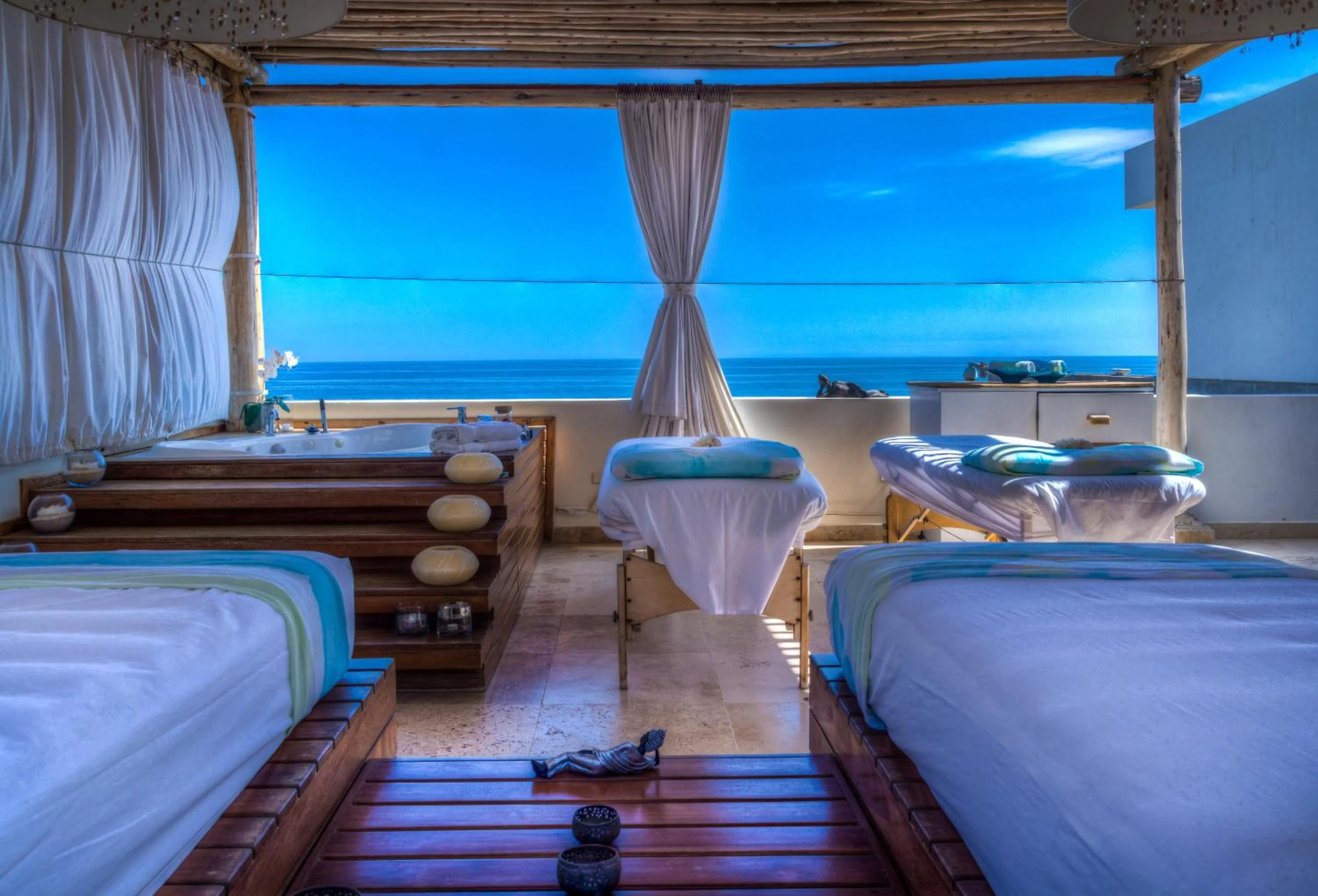 Massage, Bed in DCO Suites Lounge & Spa