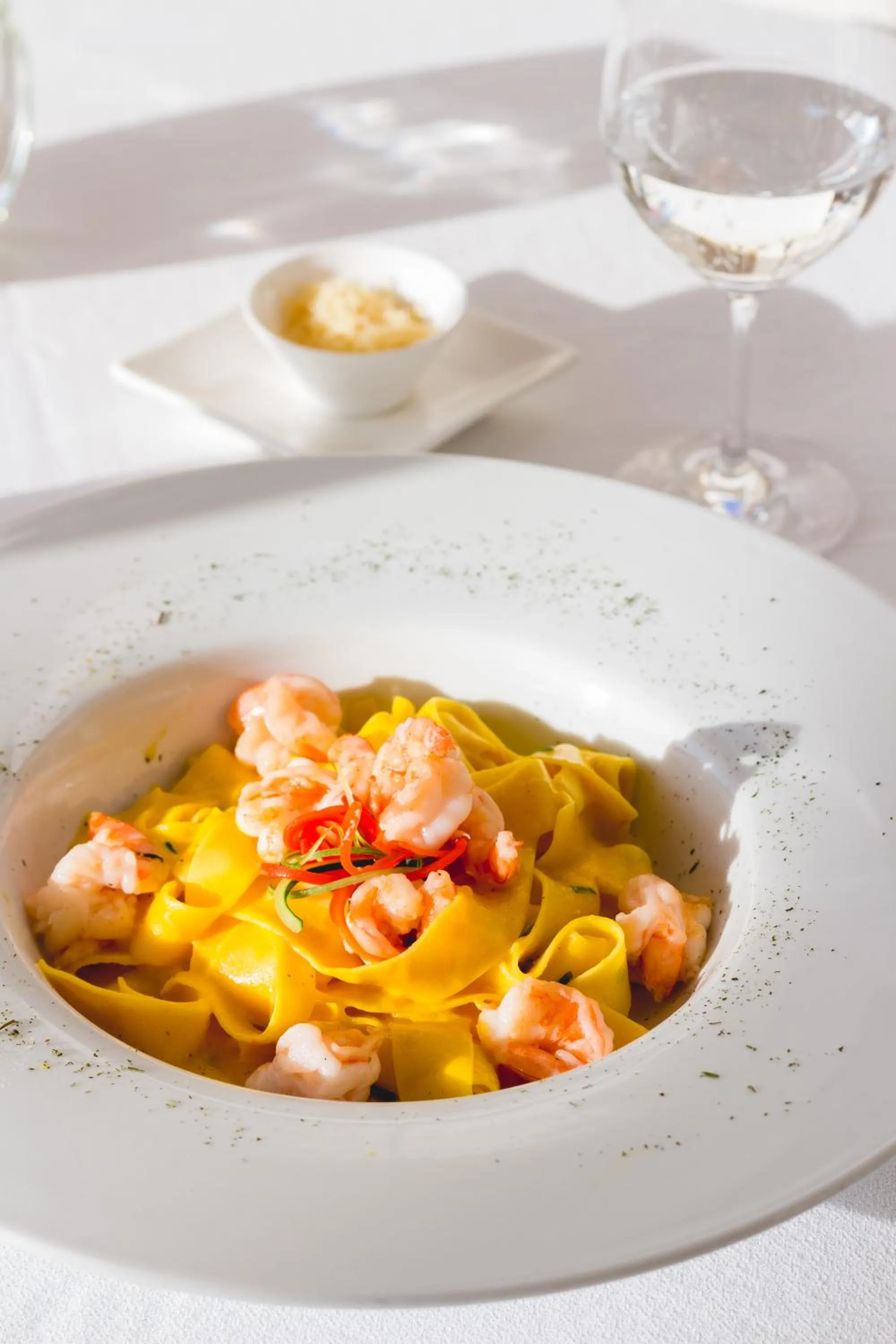 Restaurant/places to eat in DCO Suites Lounge & Spa