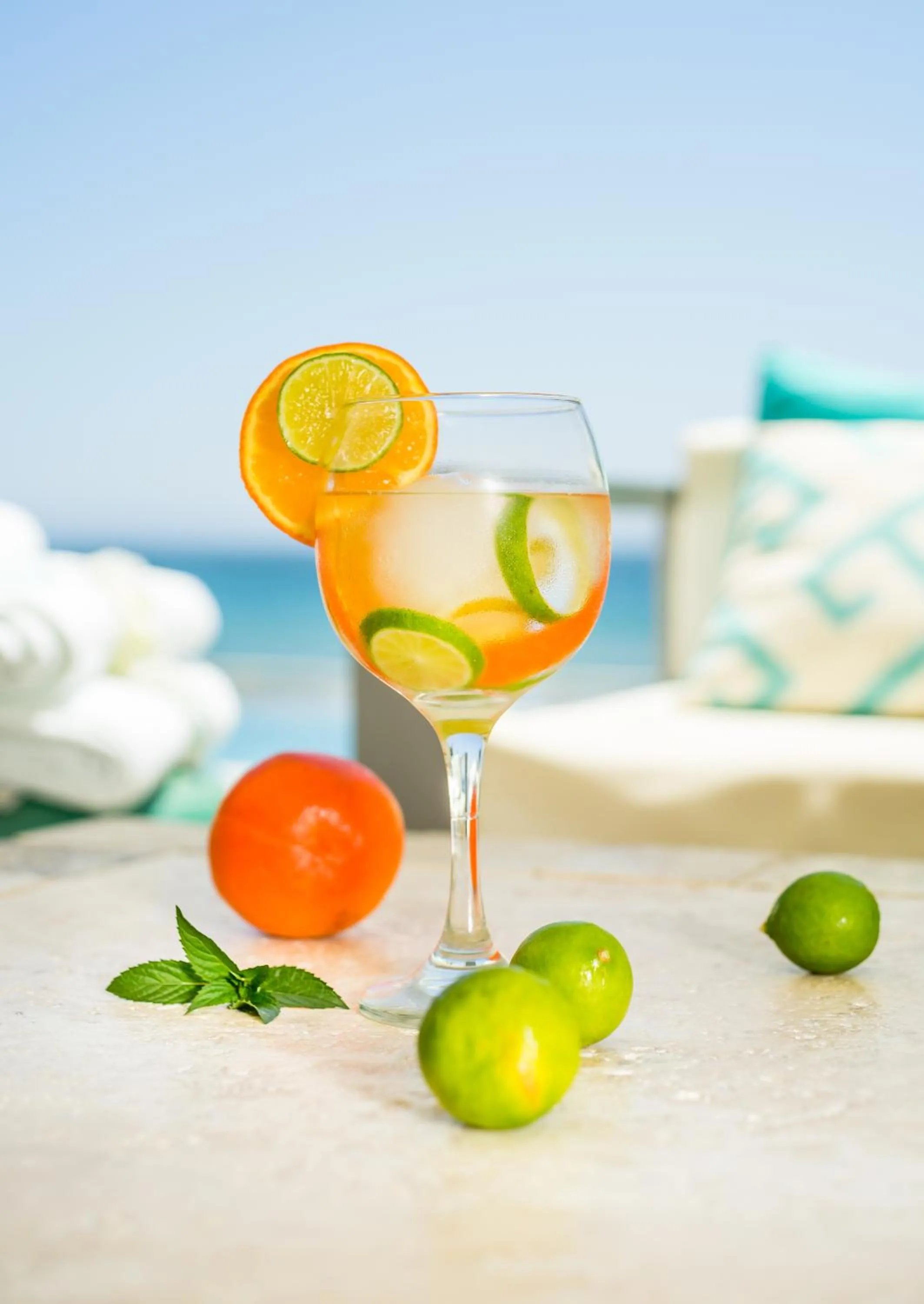 Restaurant/places to eat in DCO Suites Lounge & Spa