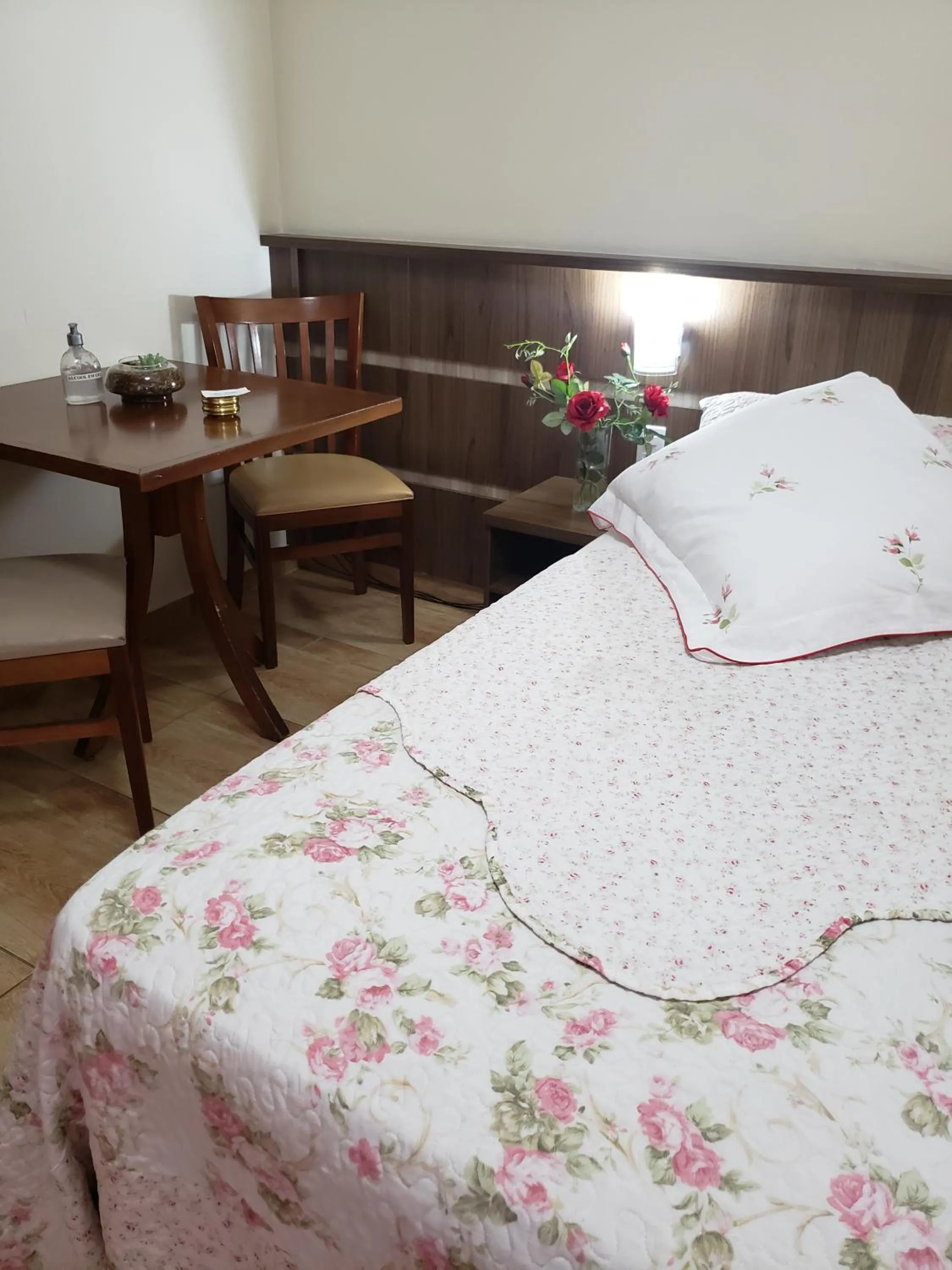 Bed in Grand Enio Hotel e Cantina