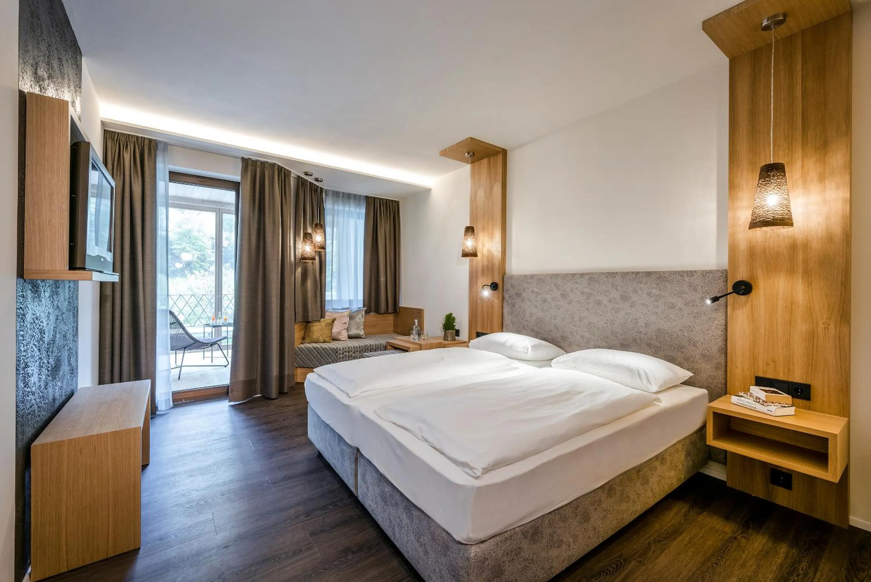 TV and multimedia, Bed in Botango