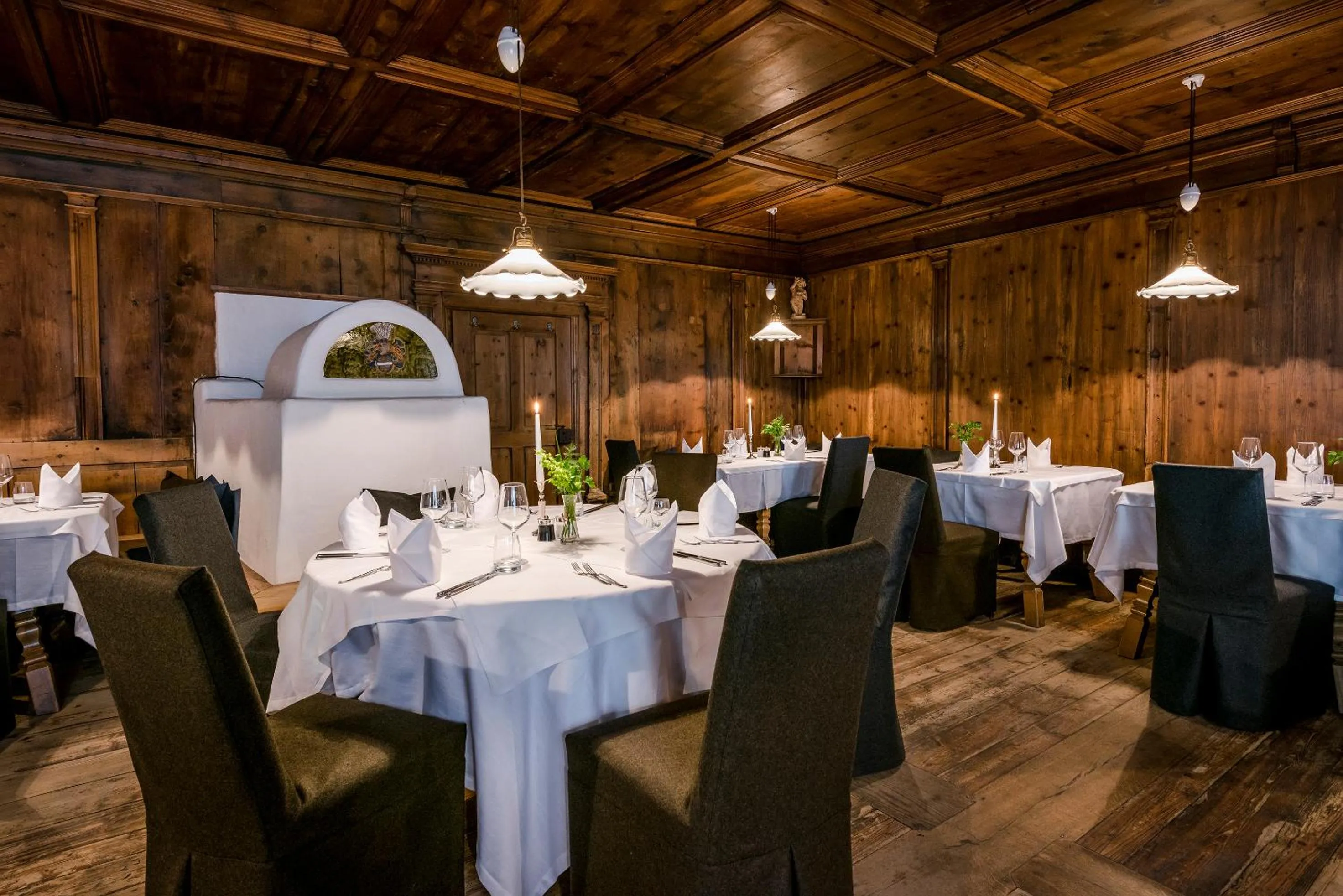 Restaurant/places to eat in Botango