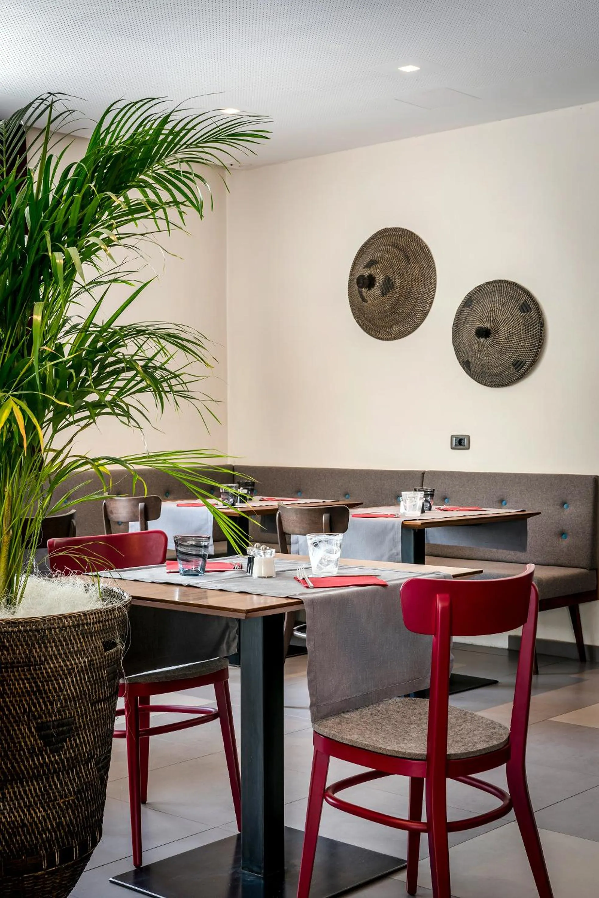 Restaurant/places to eat in Botango