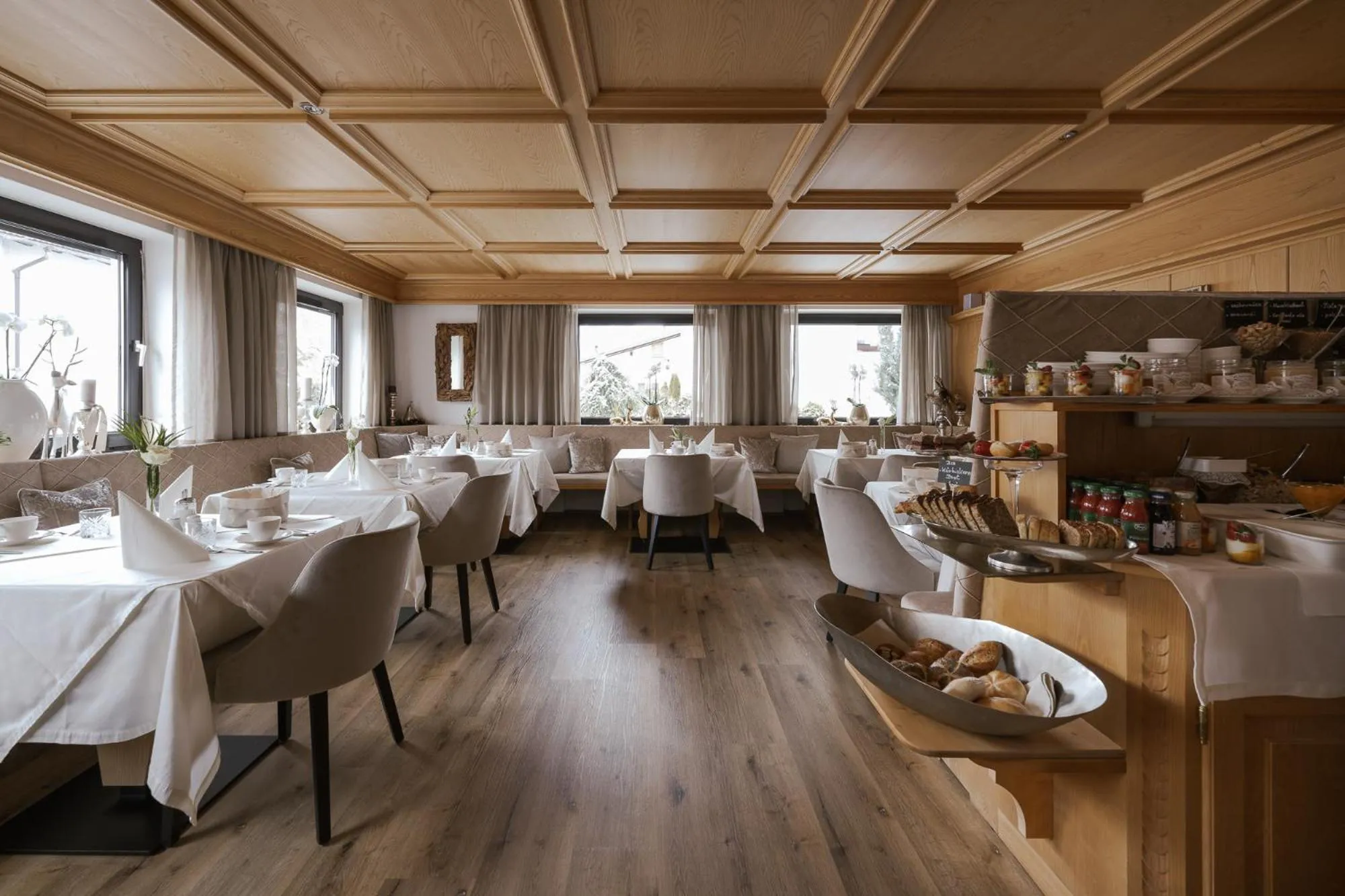 Restaurant/places to eat in Garni Hotel Platzer