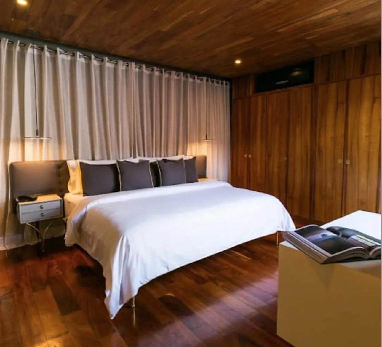 Bed in Dos Casas Hotel & Spa