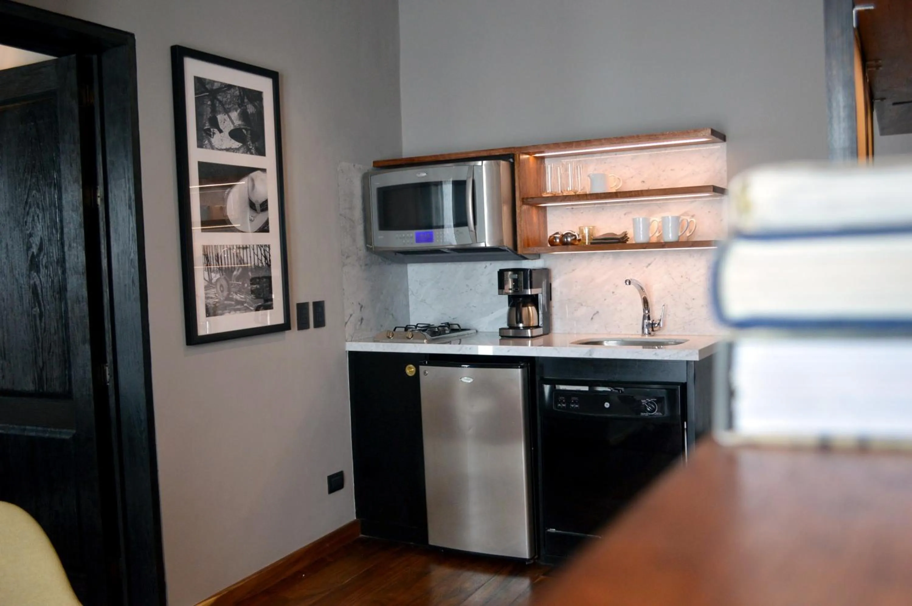 Kitchen or kitchenette in Dos Casas Hotel & Spa