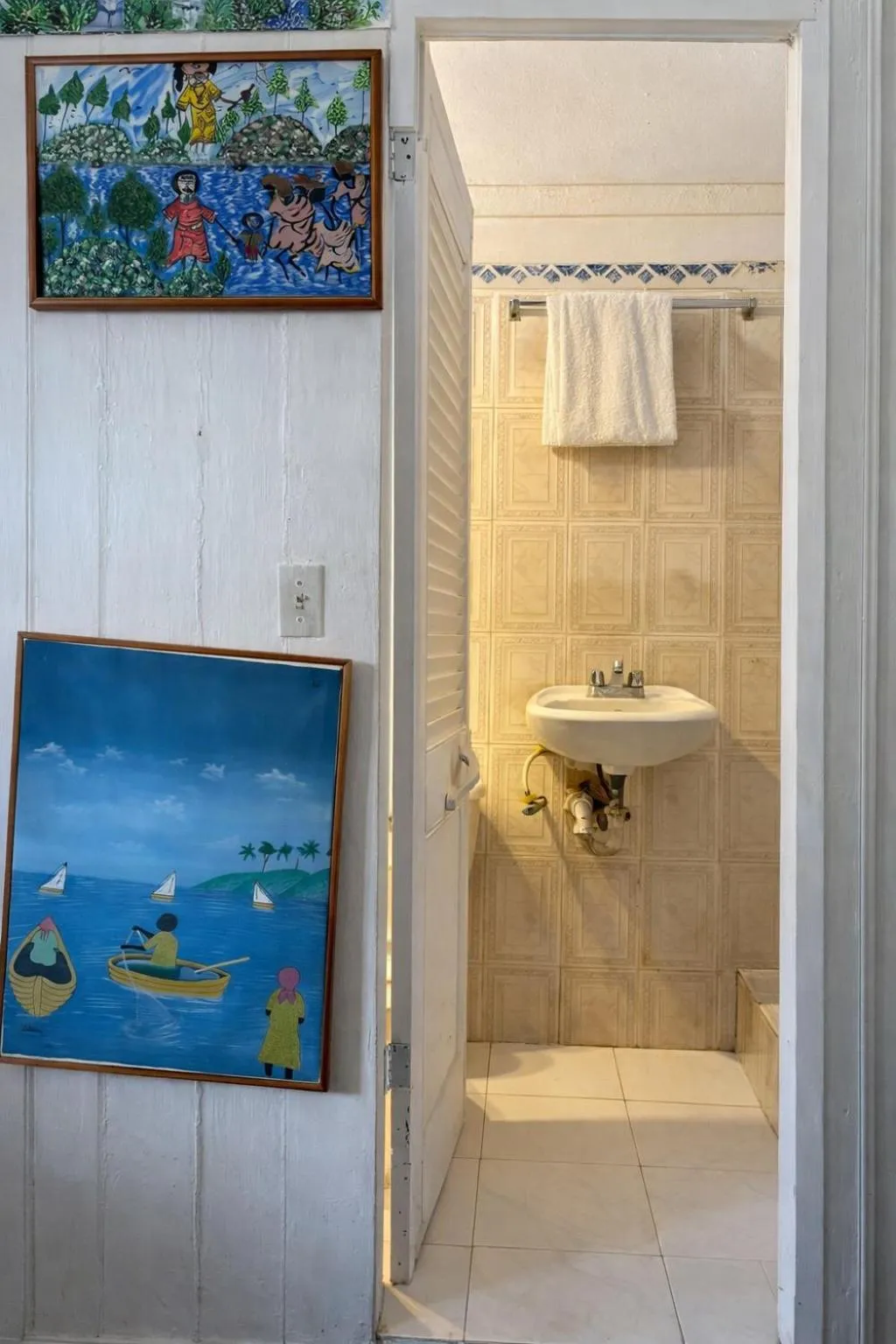 Shower in hotel florita