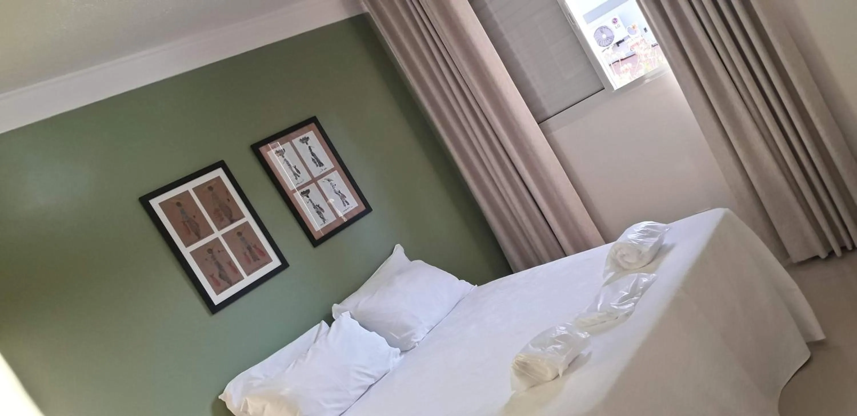 Bed in Tapindaré Hotel