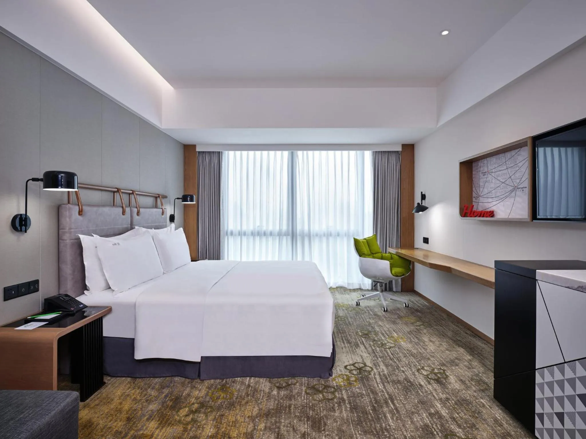 Photo of the whole room, Bed in Holiday Inn Guangzhou South Lake-an lHG Hotel