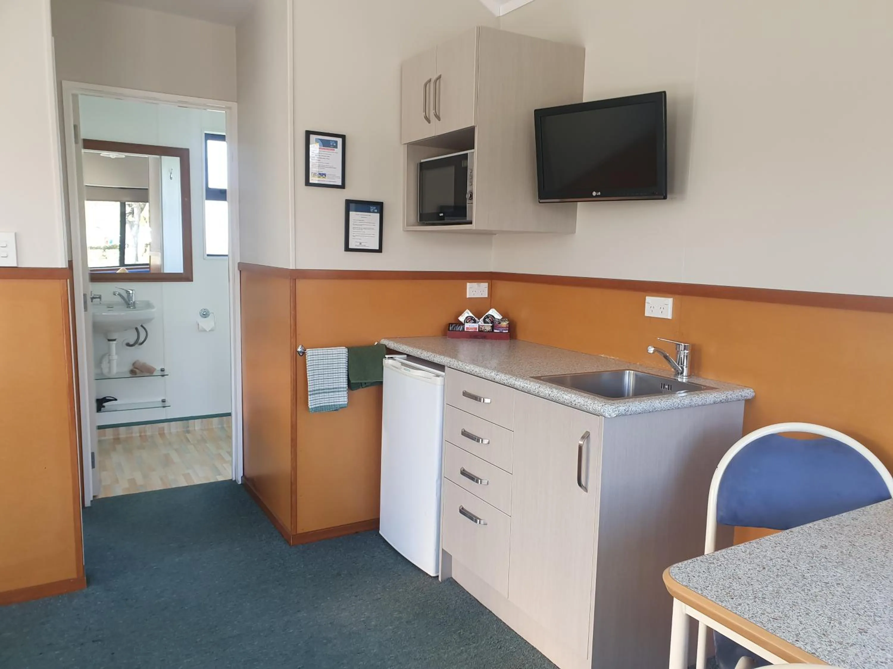 Kitchen or kitchenette in Timaru TOP 10 Holiday Park