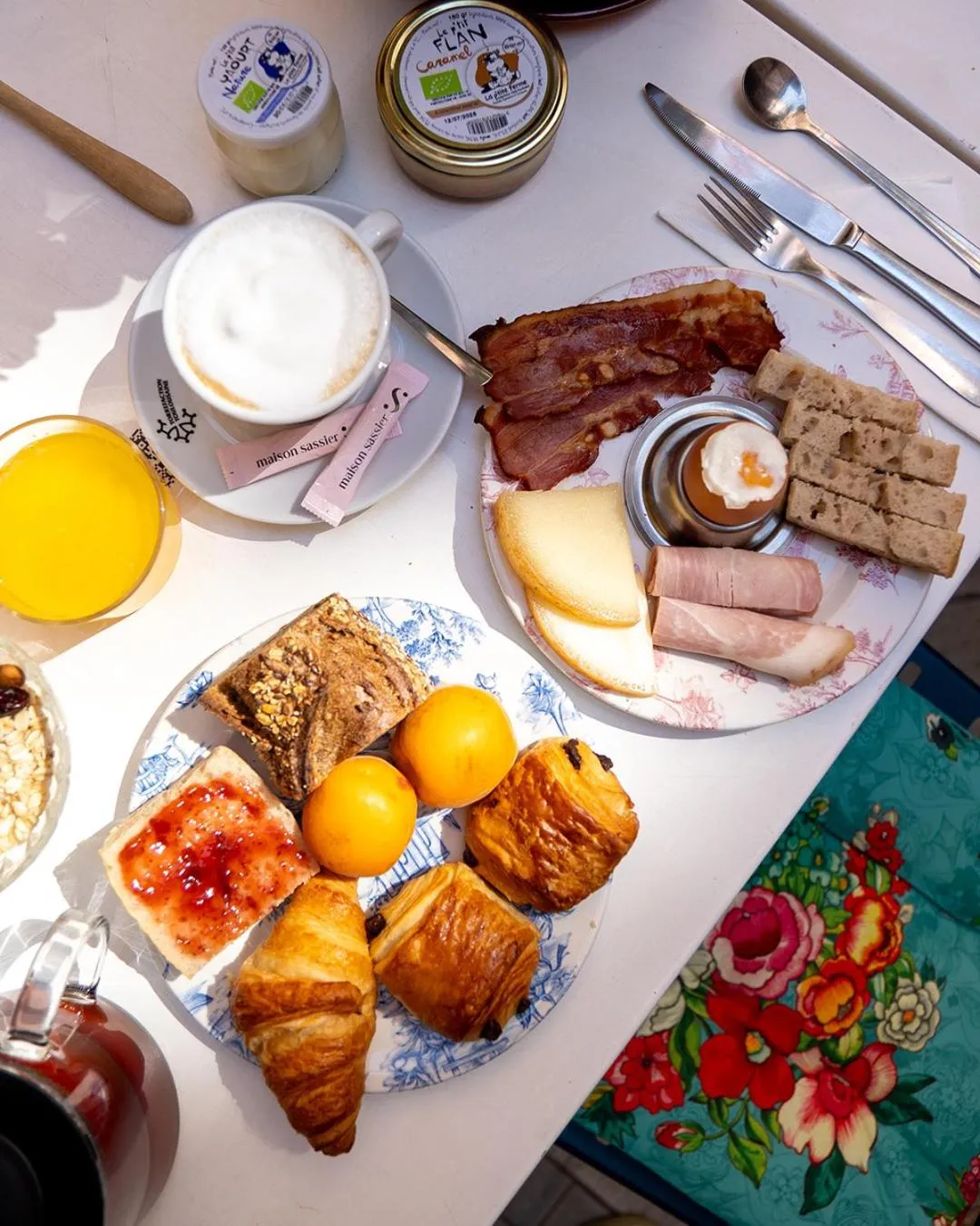 Breakfast in Grand Hôtel d'Orléans