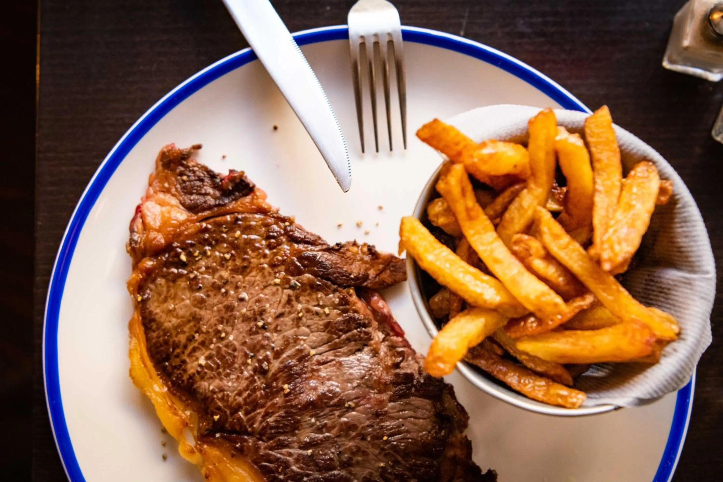 Restaurant/places to eat in Grand Hôtel d'Orléans