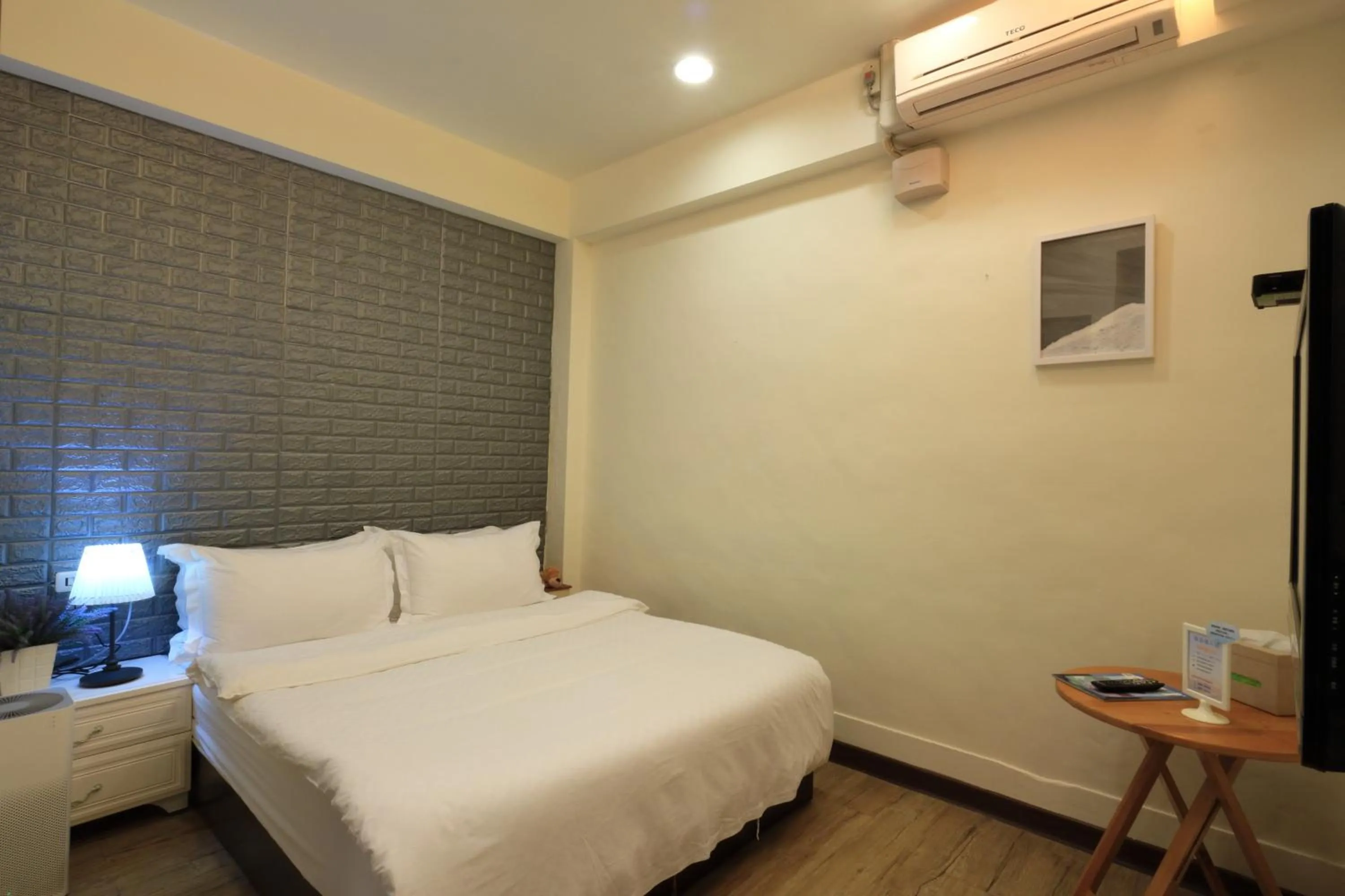 Bed in 海邊邊民宿 Near Seaside B&B 民宿1092號