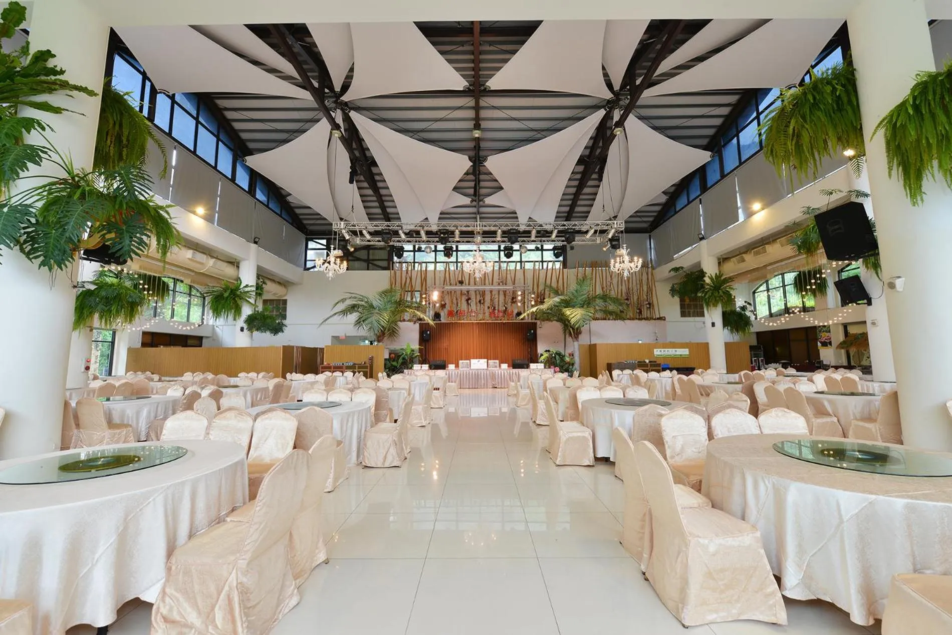 Tai-Yi Red Maple Resort