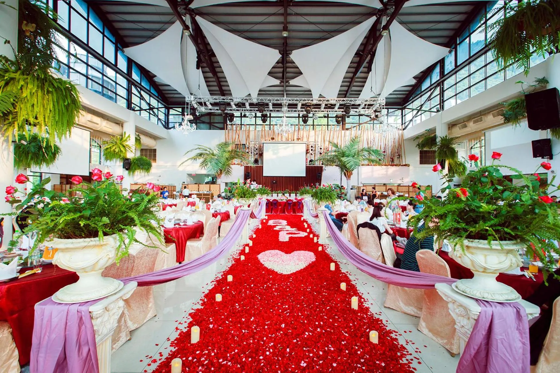 Tai-Yi Red Maple Resort