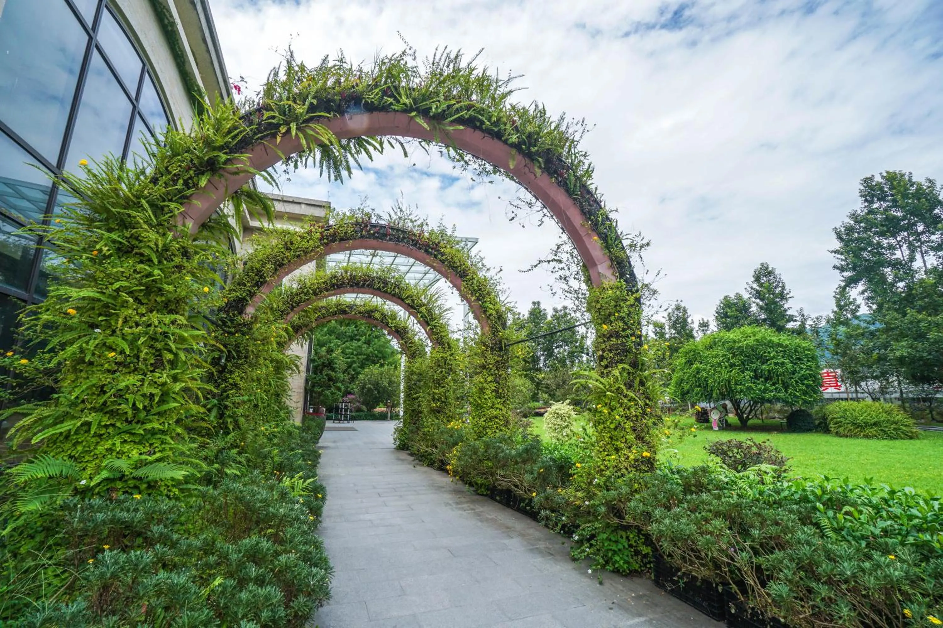 Tai-Yi Red Maple Resort