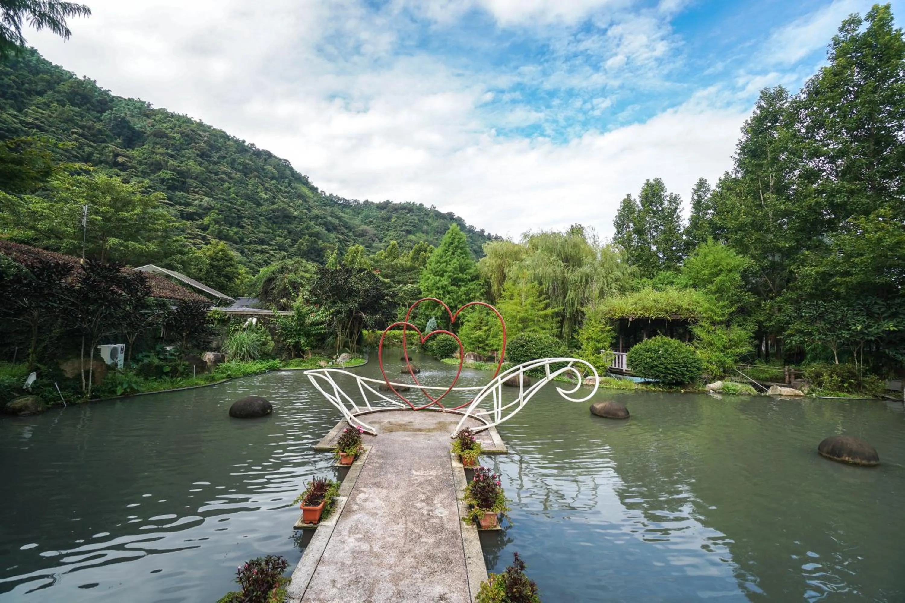 Tai-Yi Red Maple Resort