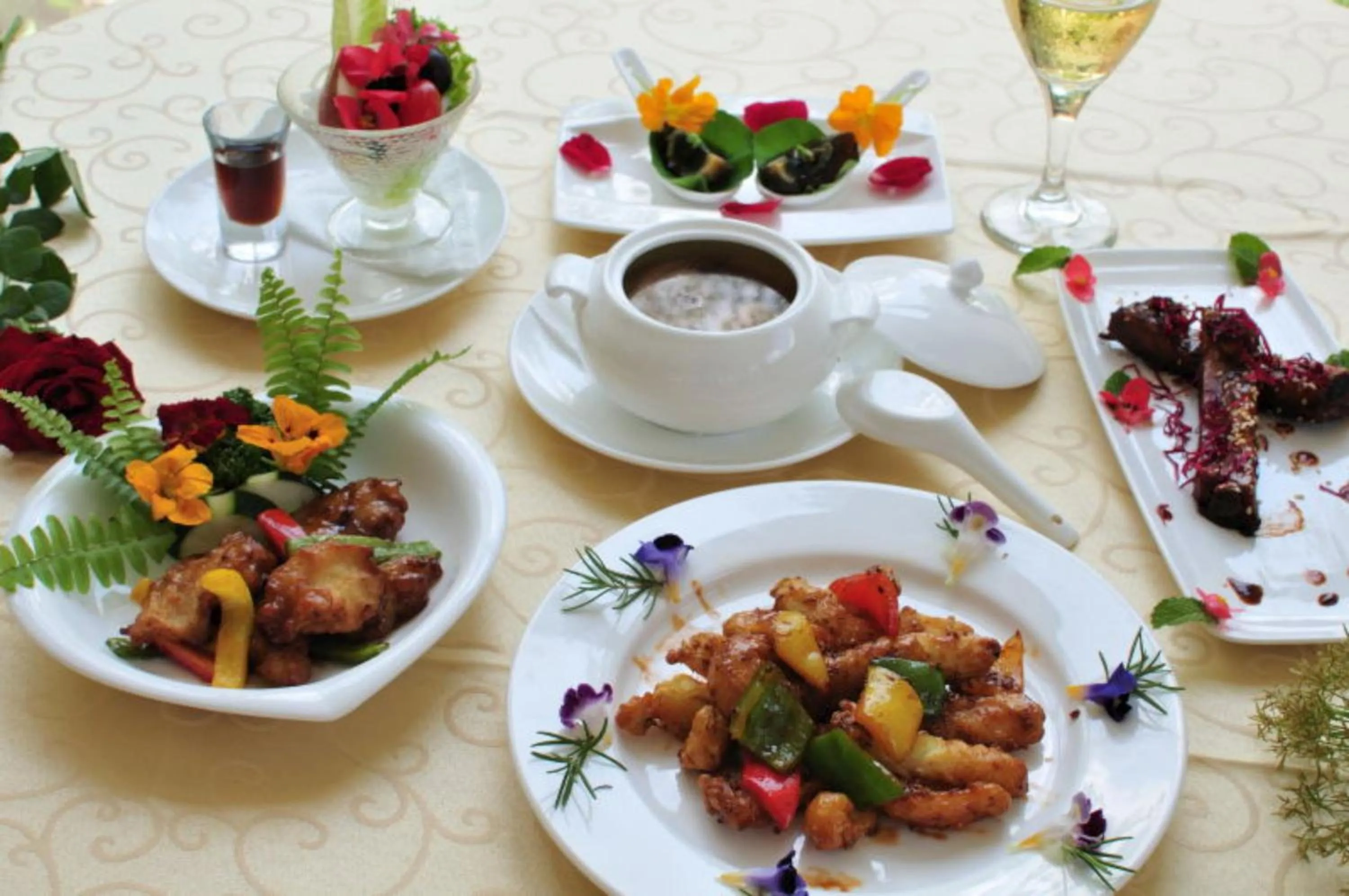 Tai-Yi Red Maple Resort