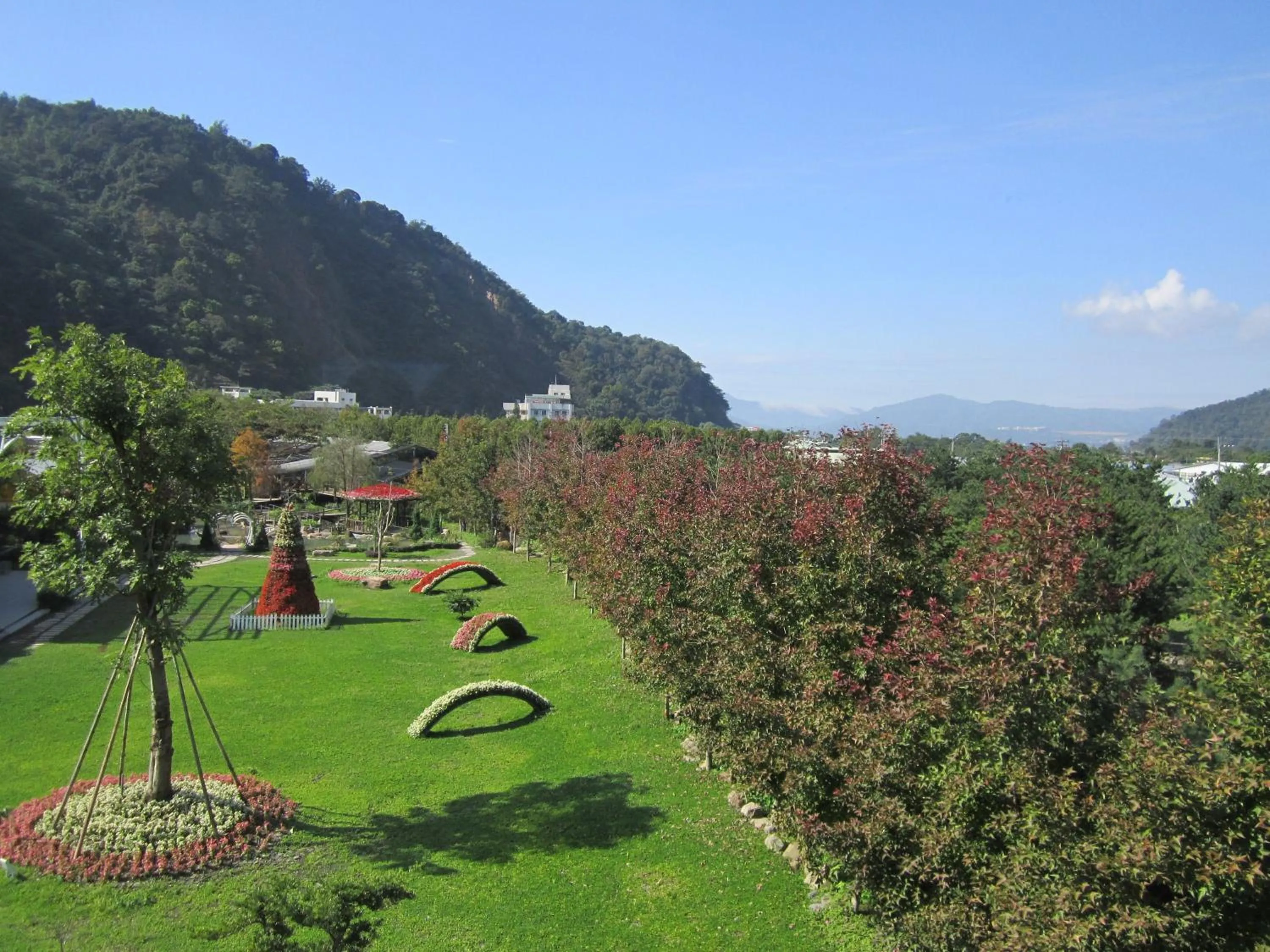 Tai-Yi Red Maple Resort