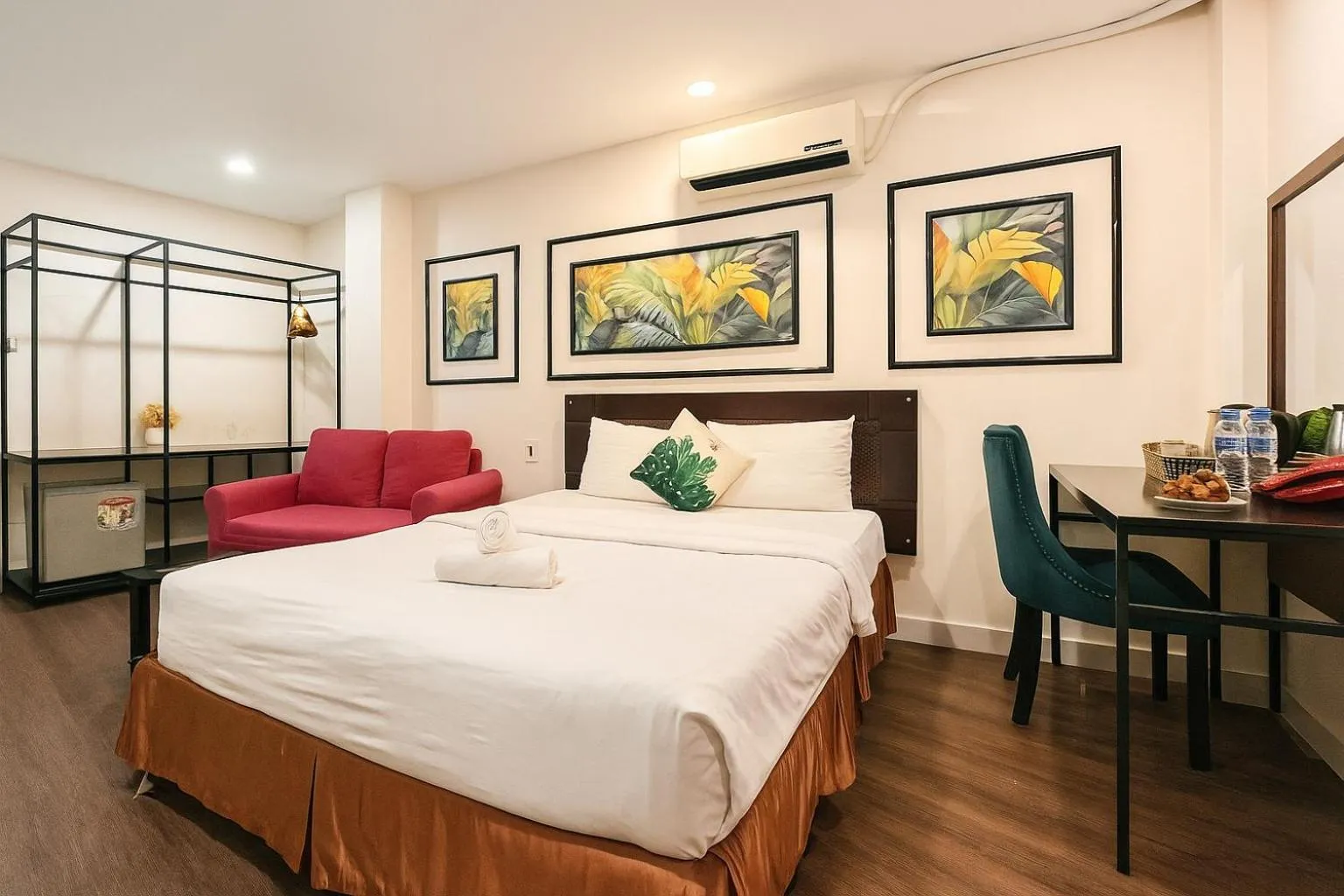 Bed in Vintage Park View Hotel & Spa - Hoang Phi